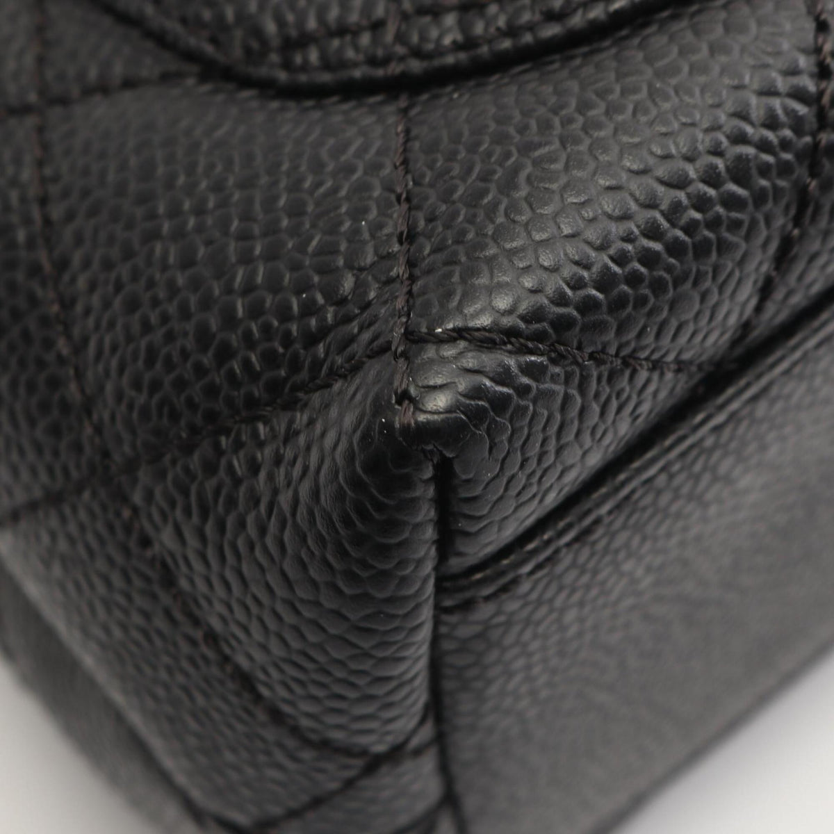 Chanel Black Grained Calfskin Handbag (Pre-Owned)