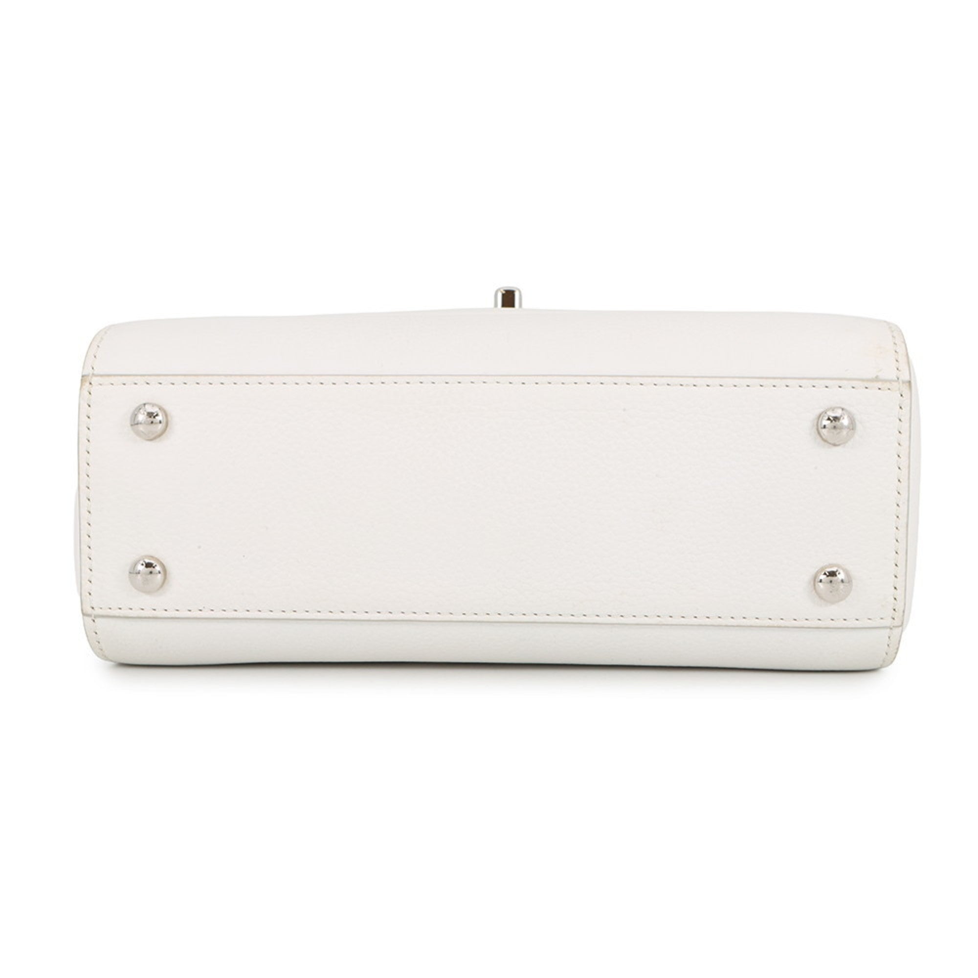Chanel White Leather Handbag Shoulder Bag (Pre-Owned)