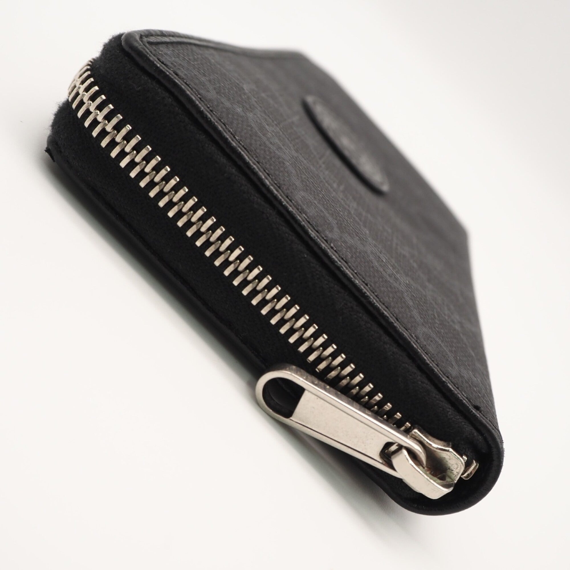 Gucci Gg Supreme Black Gray Coated Canvas Leather Long Wallet (Bi-Fold) (Pre-Owned)