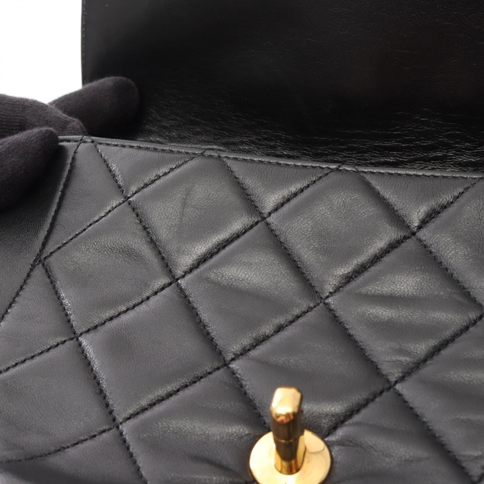 Chanel Black Leather Handbag Shoulder Bag (Pre-Owned)