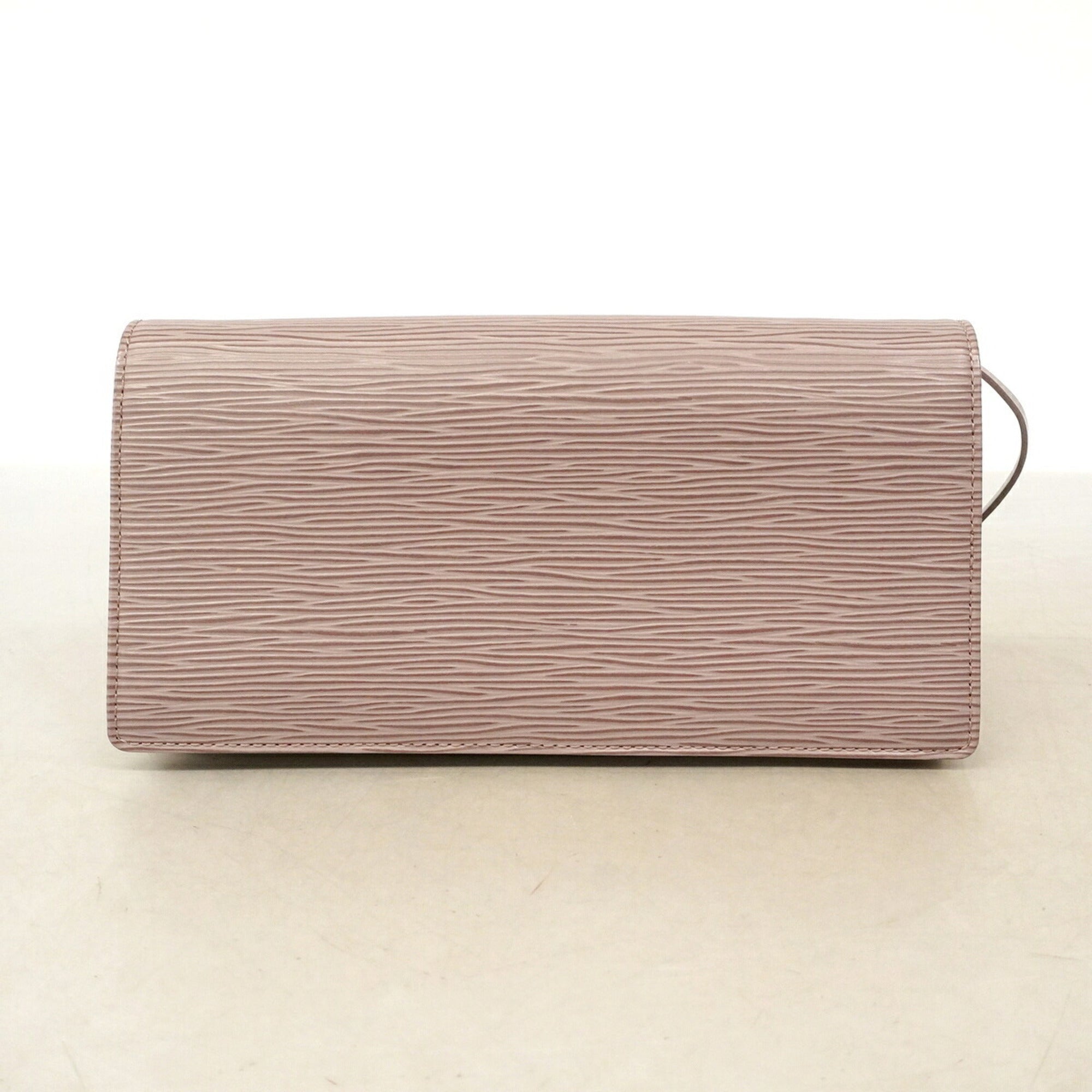 Louis Vuitton Lilac Shoulder Bag (Pre-Owned)