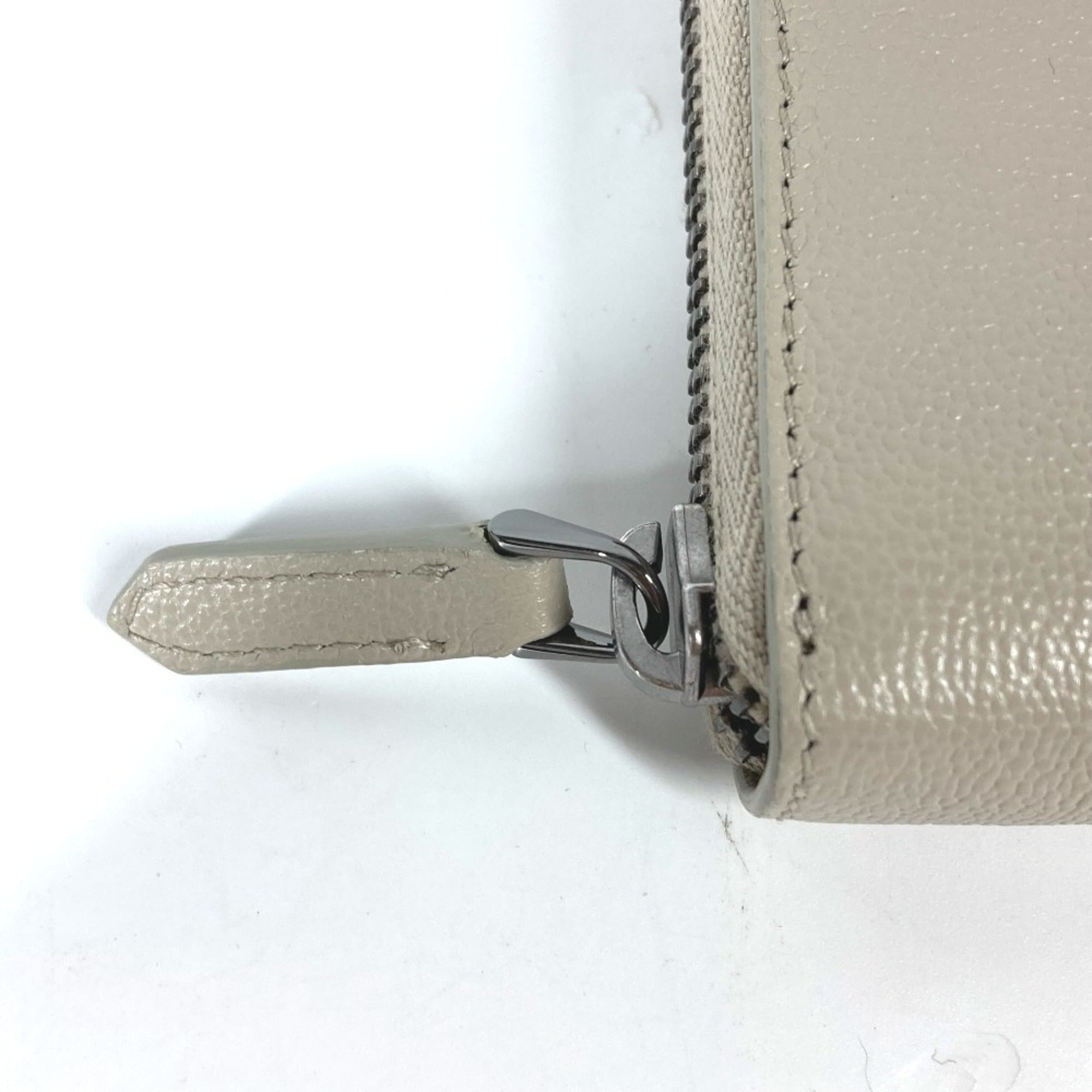 Bvlgari Ivory Leather Long Wallet (Bi-Fold) (Pre-Owned)