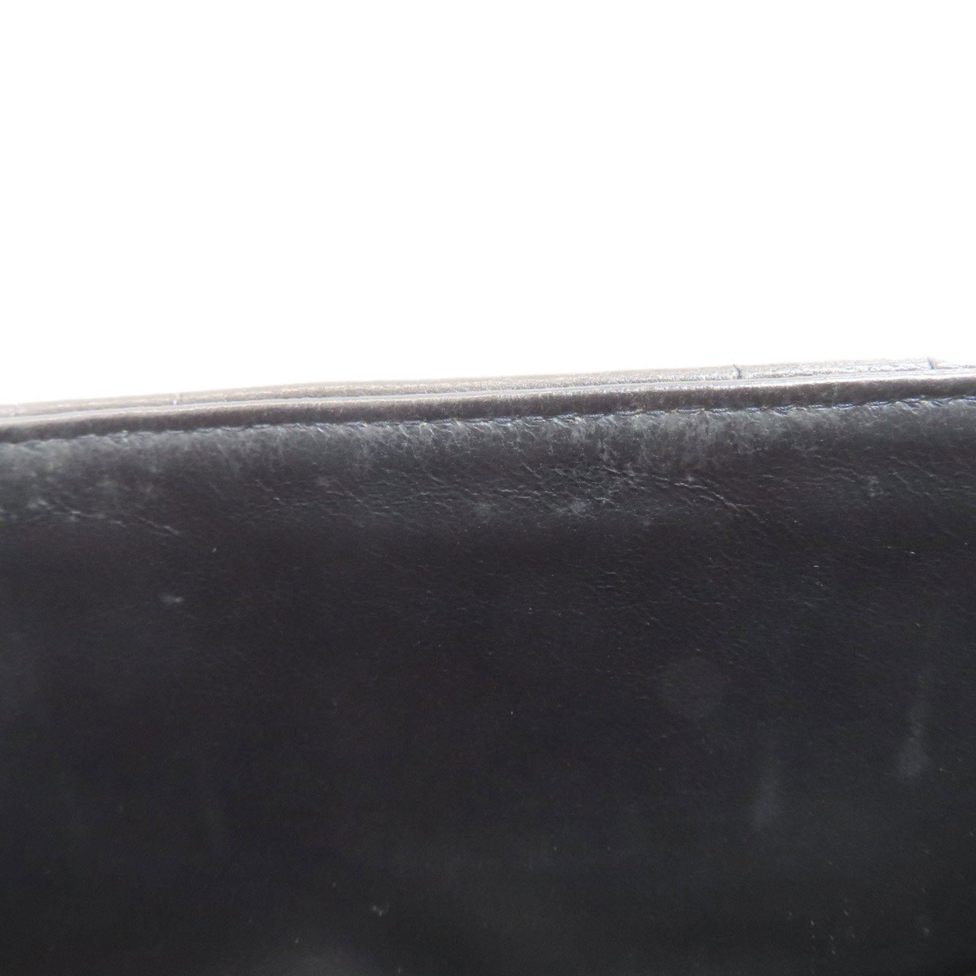 Chanel Black Leather Shoulder Bag (Pre-Owned)