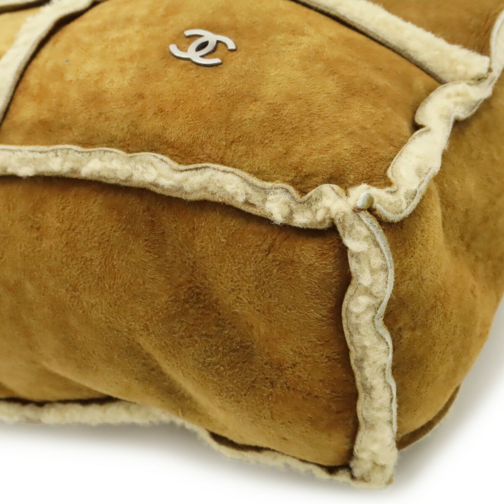 Chanel Mouton Brown Leather Shoulder Bag (Pre-Owned)