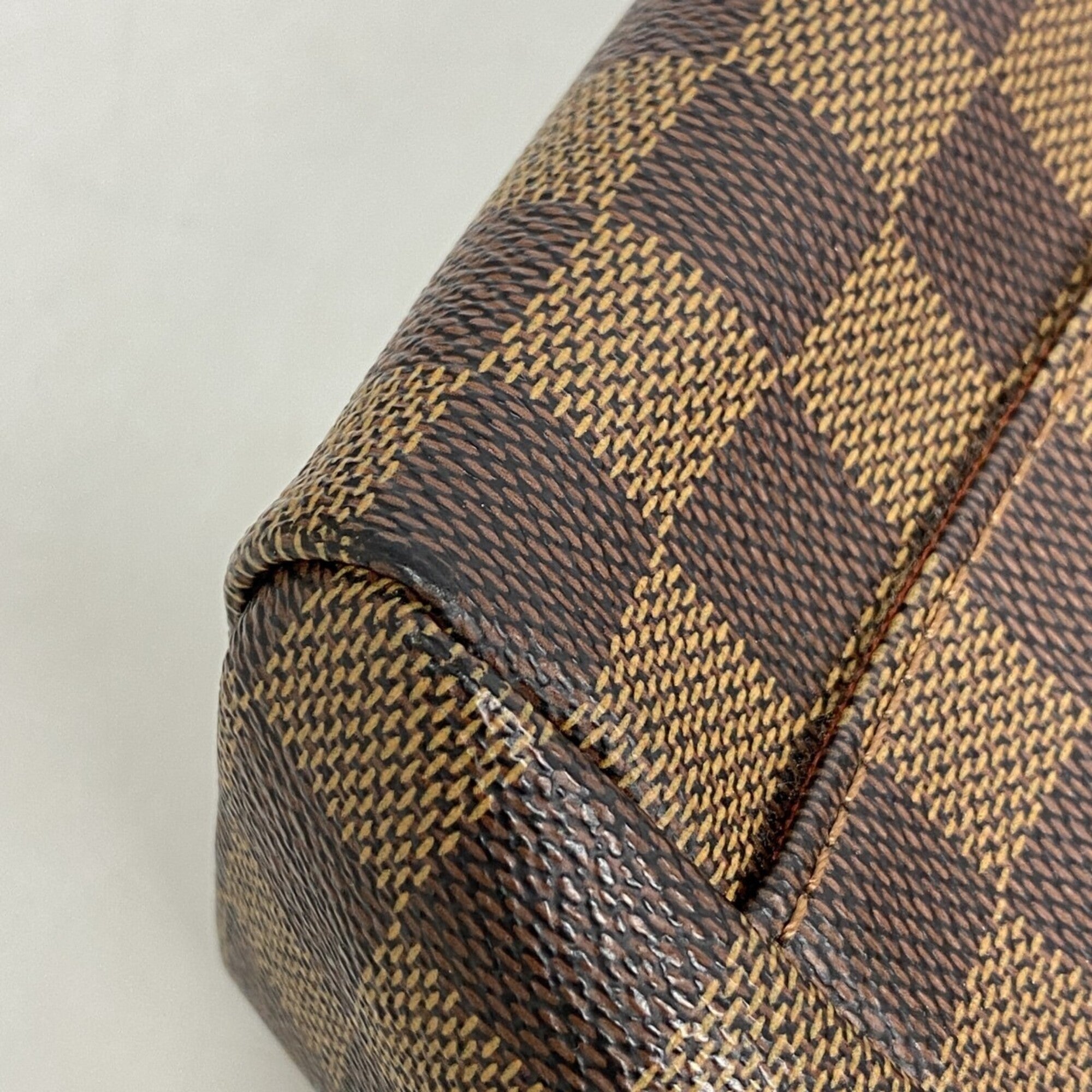 Louis Vuitton Ebene Shoulder Bag (Pre-Owned)