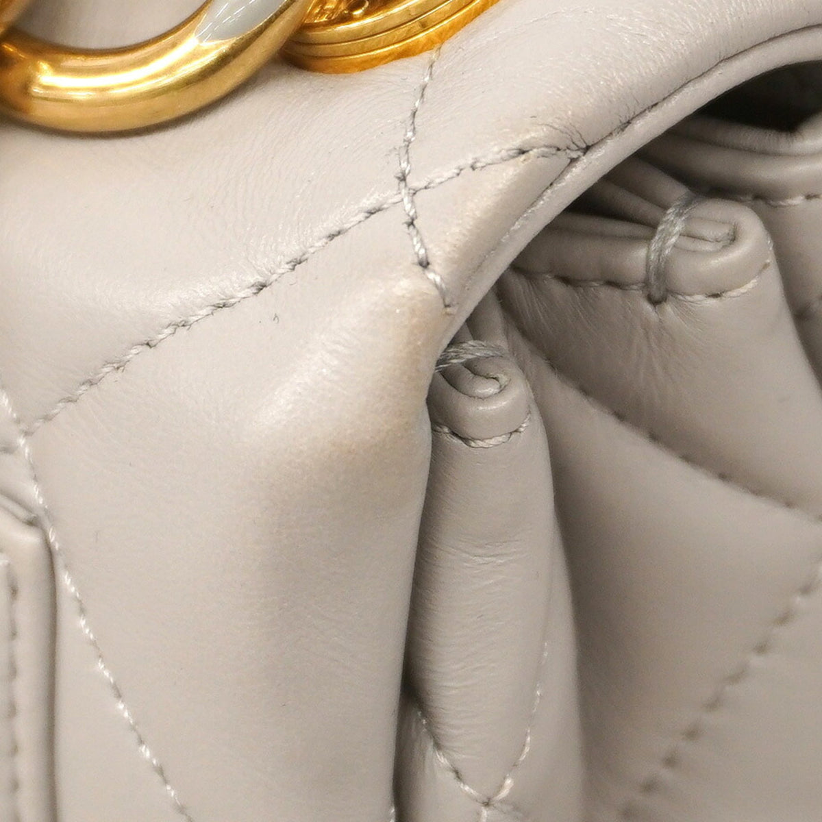 Chanel Gray Leather Shoulder Bag (Pre-Owned)