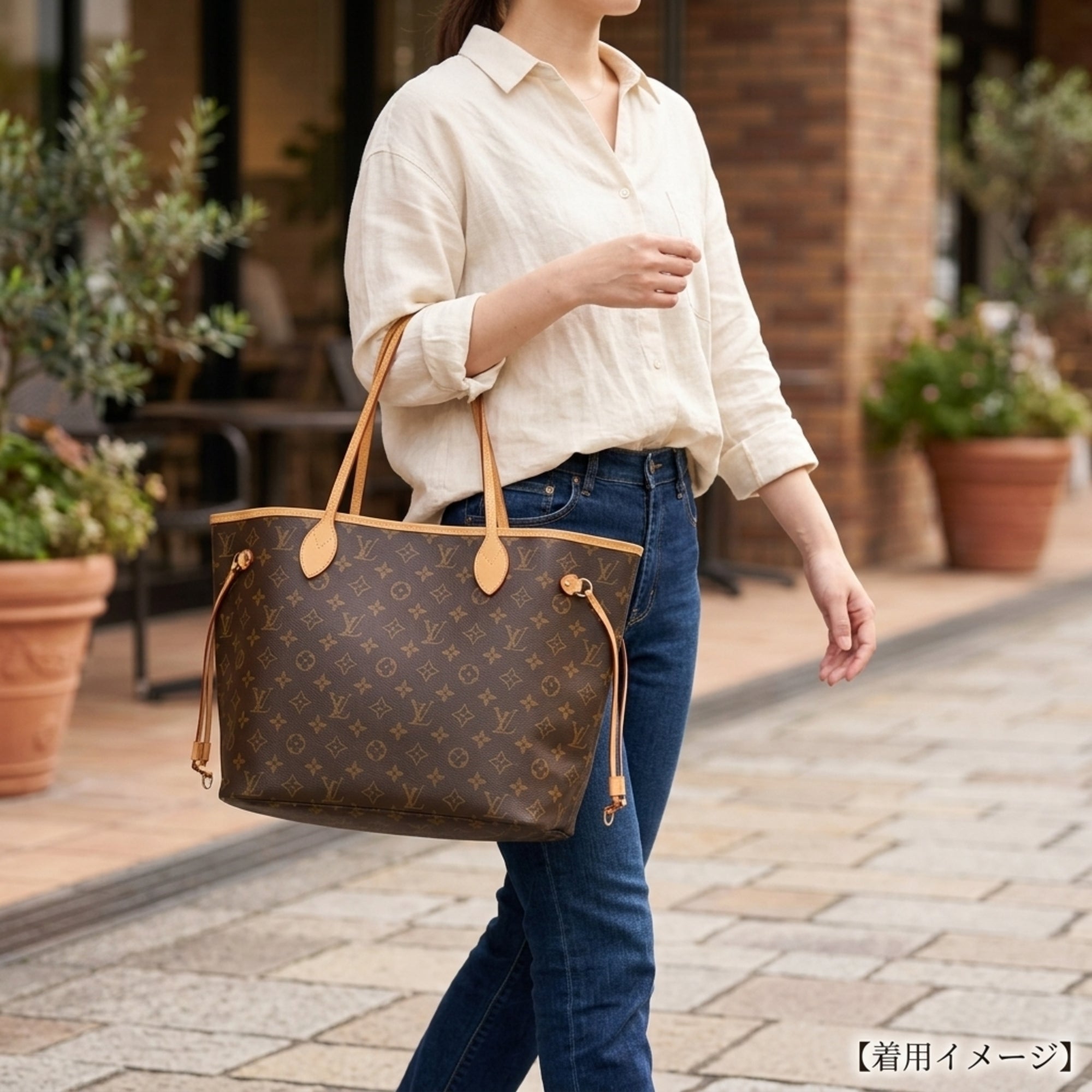 Louis Vuitton Brown Monogram Canvas Tote Bag (Pre-Owned)