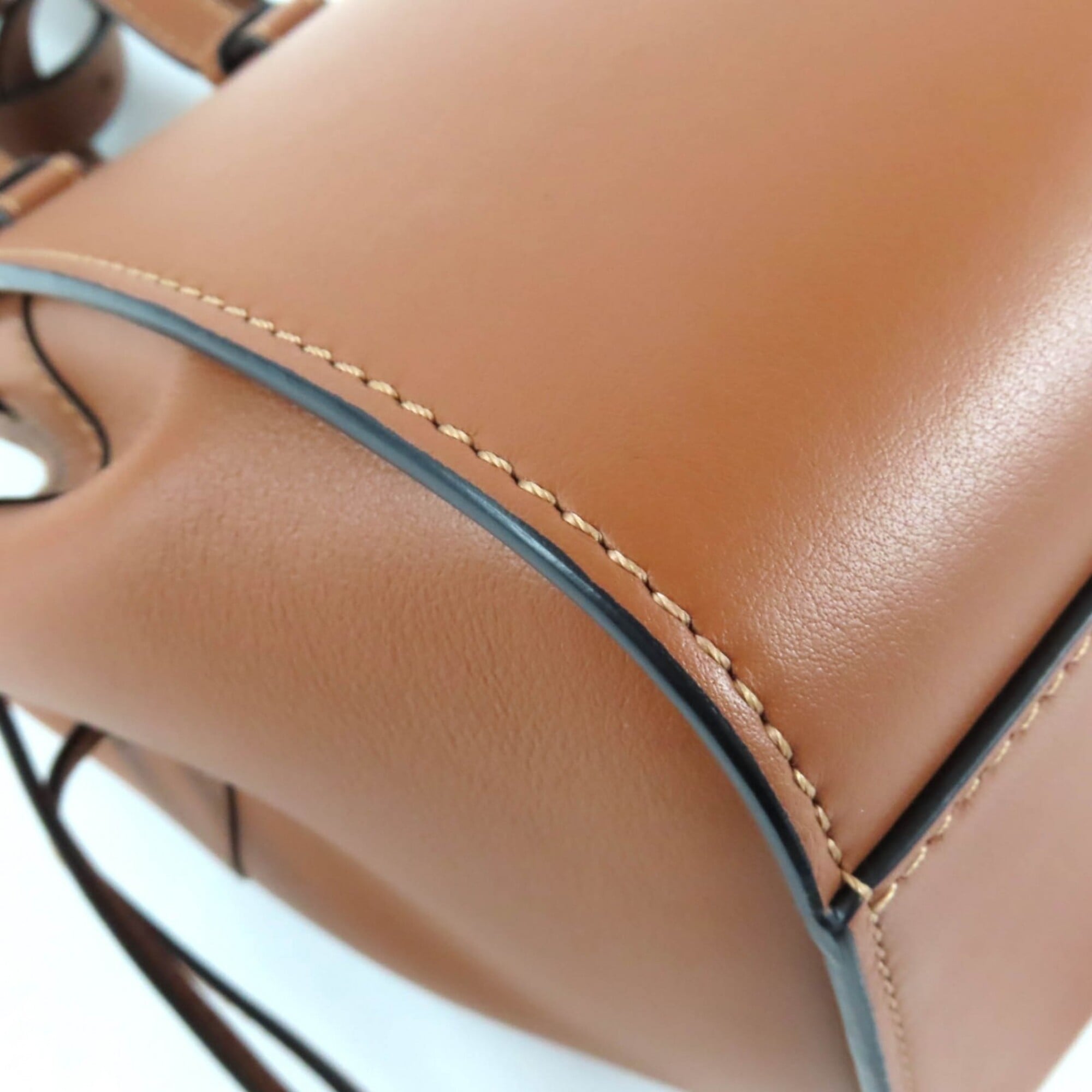 Loewe Hammock Leather Shoulder Bag (Pre-Owned)