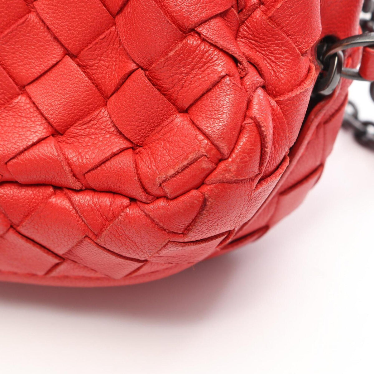 Bottega Veneta Intrecciato Red Color Leather Shoulder Bag (Pre-Owned)