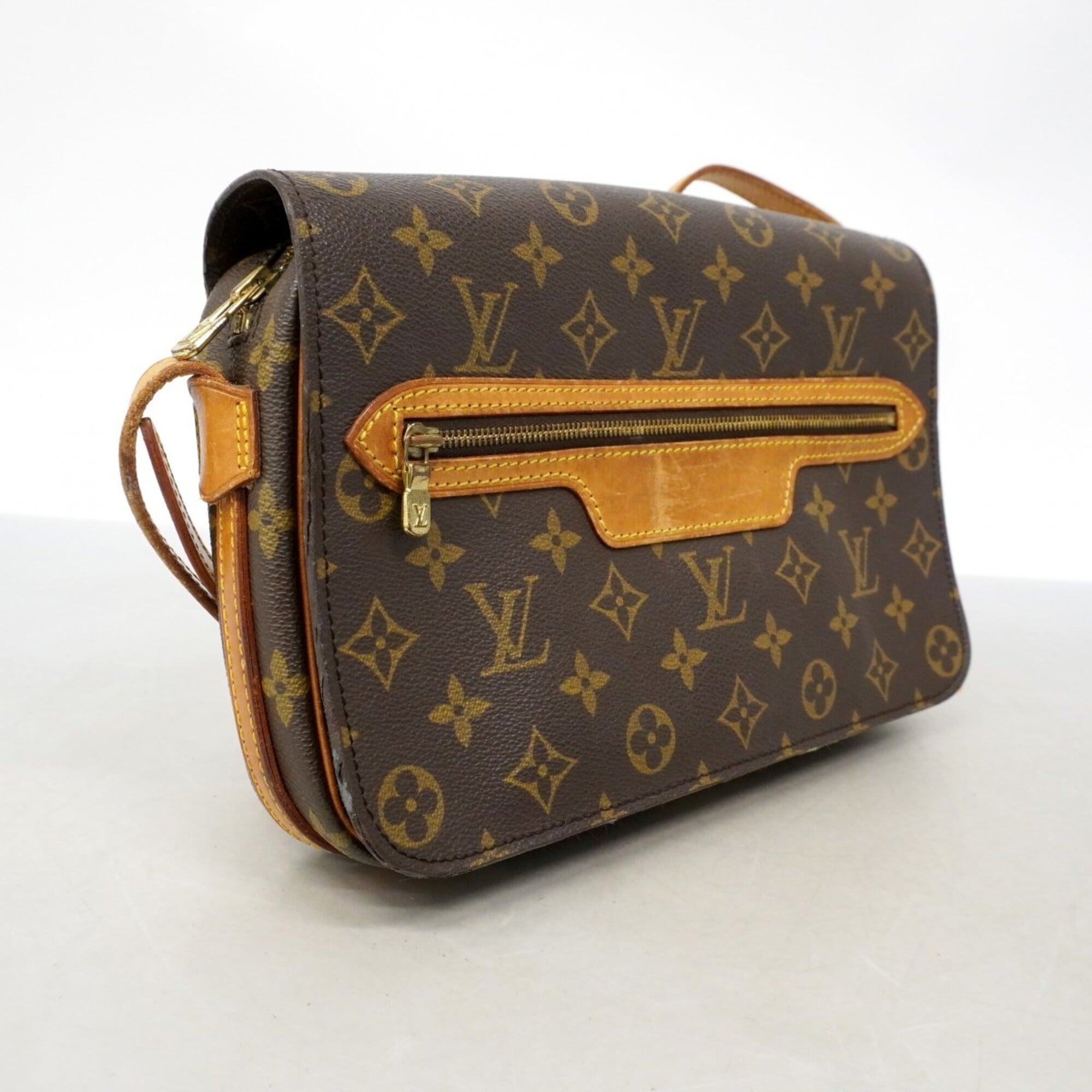 Louis Vuitton Brown Shoulder Bag (Pre-Owned)