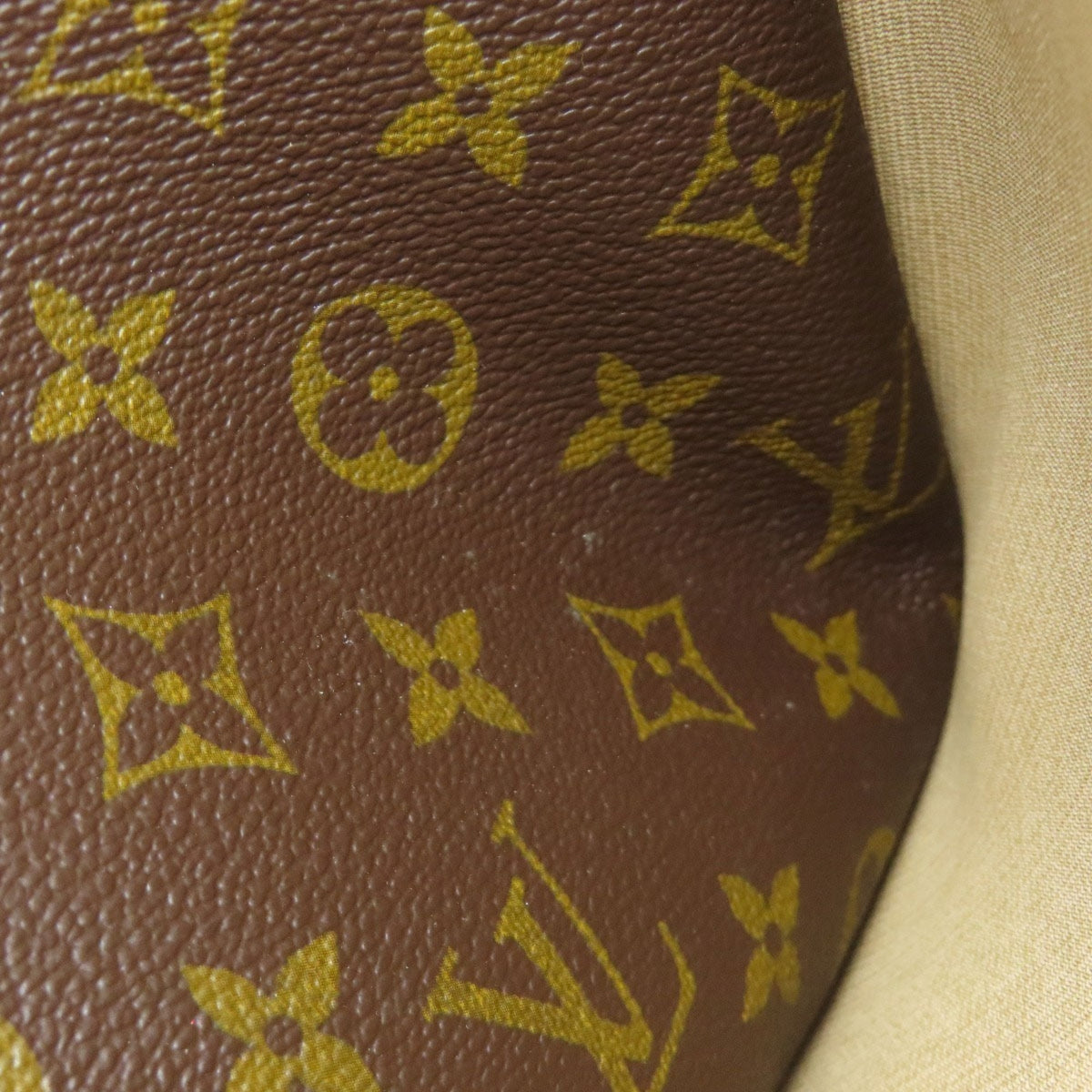 Louis Vuitton Brown Monogram Monogram Canvas Shoulder Bag (Pre-Owned)