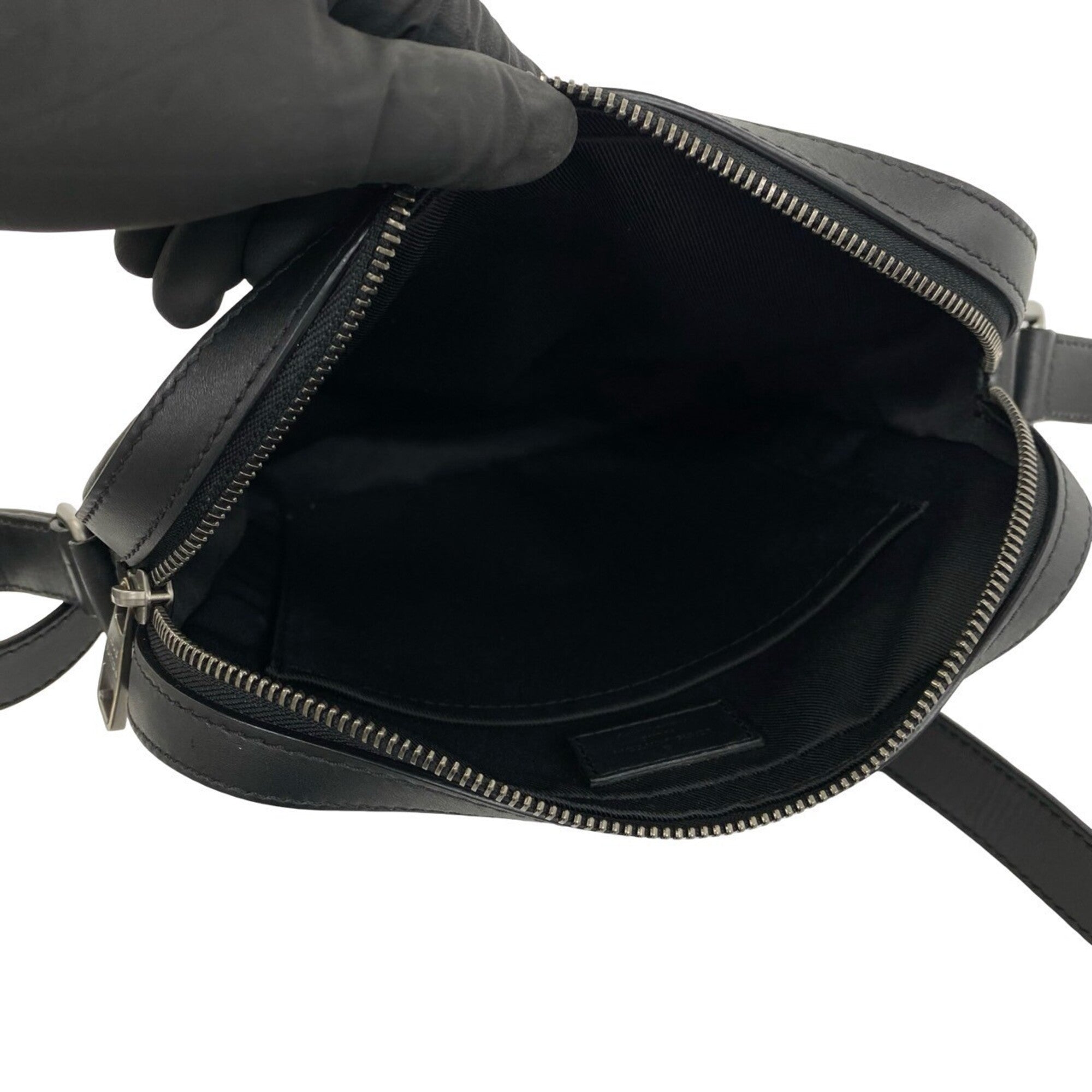 Louis Vuitton Black Leather Pochette Shoulder Bag (Pre-Owned)
