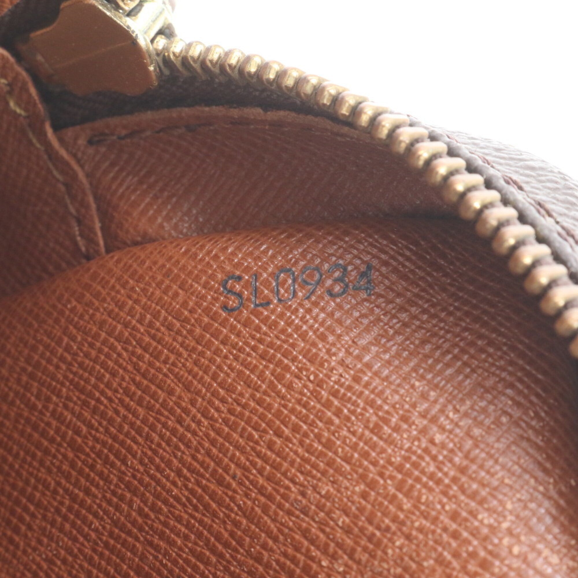 Louis Vuitton Brown Monogram Leather Coated Canvas Clutch Bag (Pre-Owned)