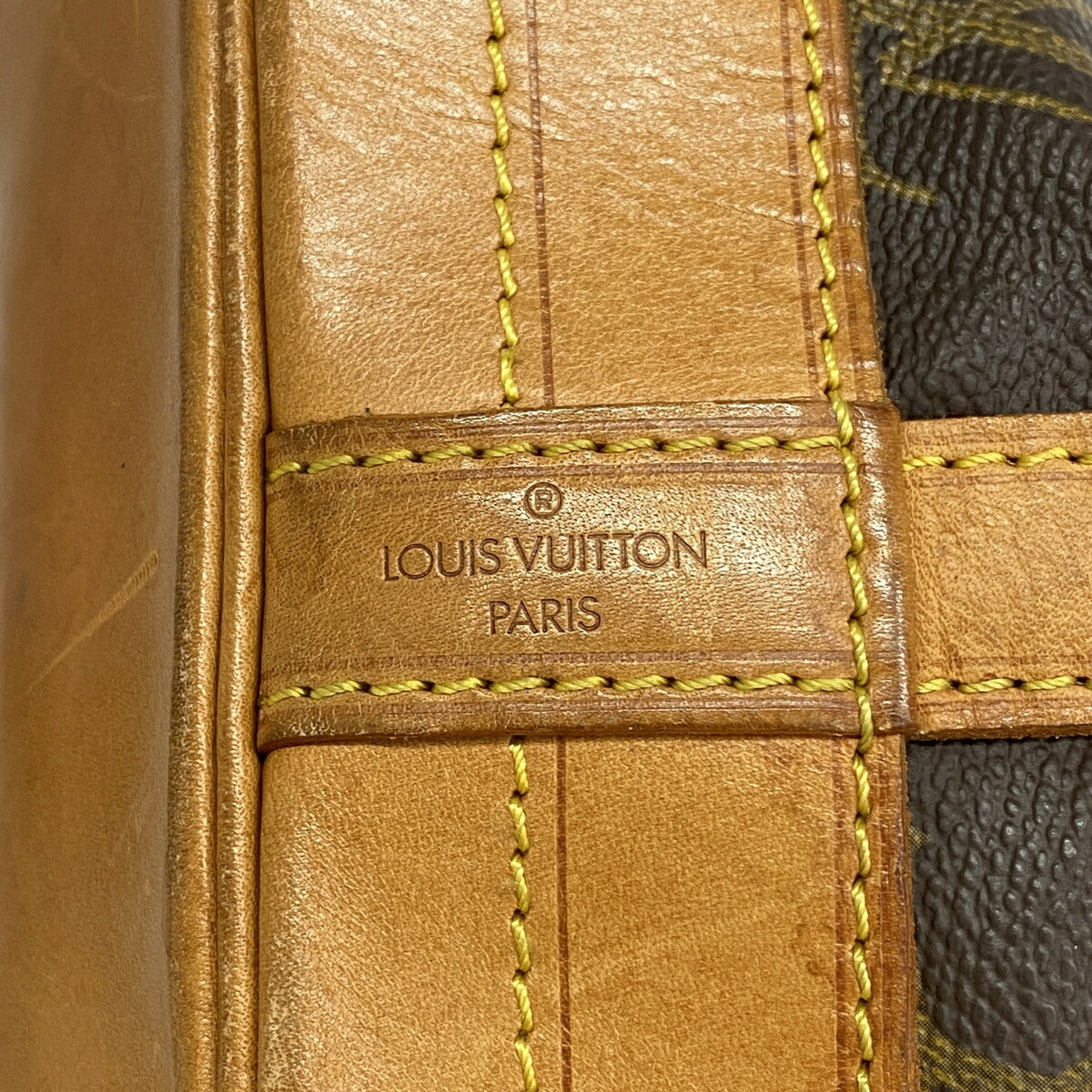 Louis Vuitton Brown Shoulder Bag (Pre-Owned)