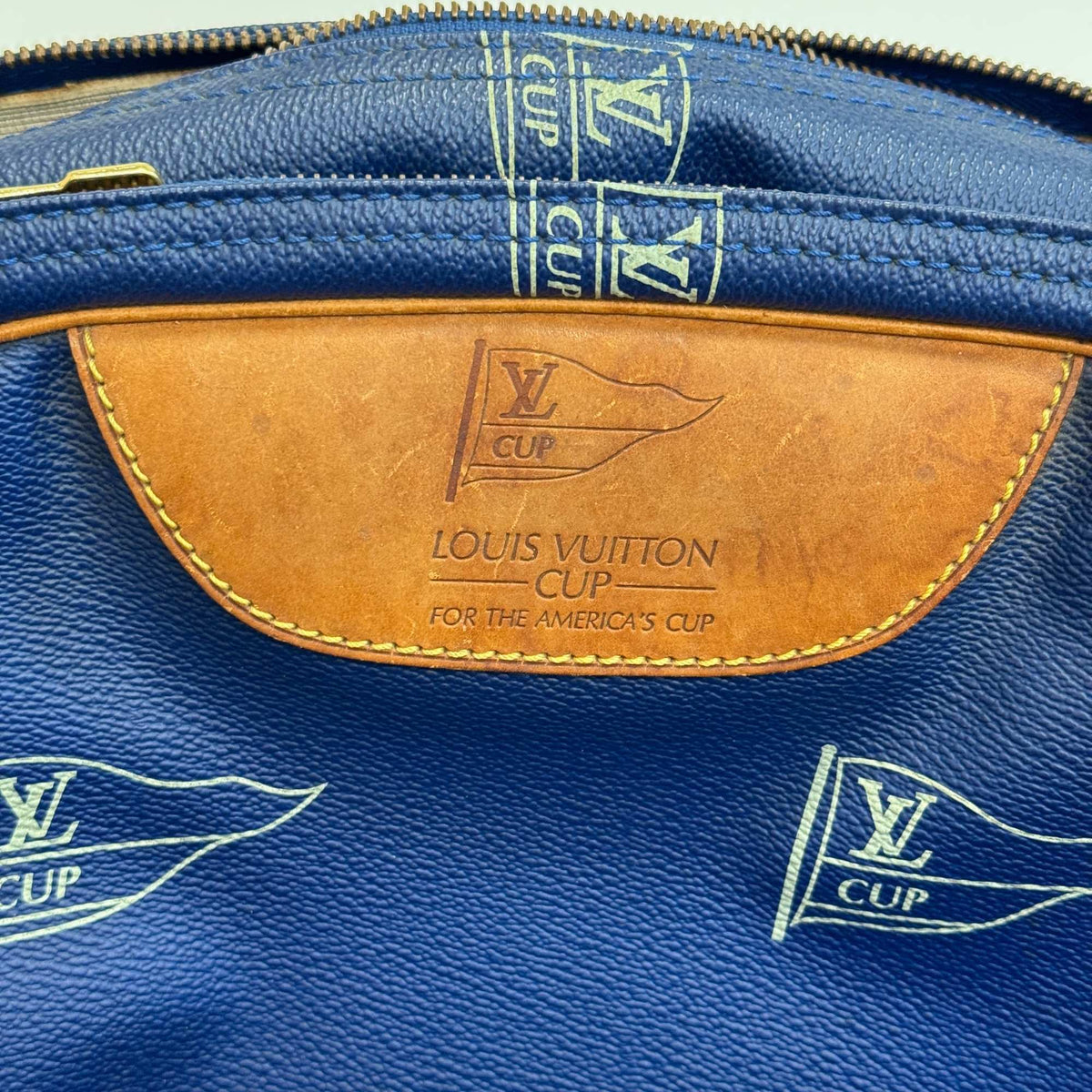 Louis Vuitton Blue Pvc Leather Messenger Bag Shoulder Bag (Pre-Owned)