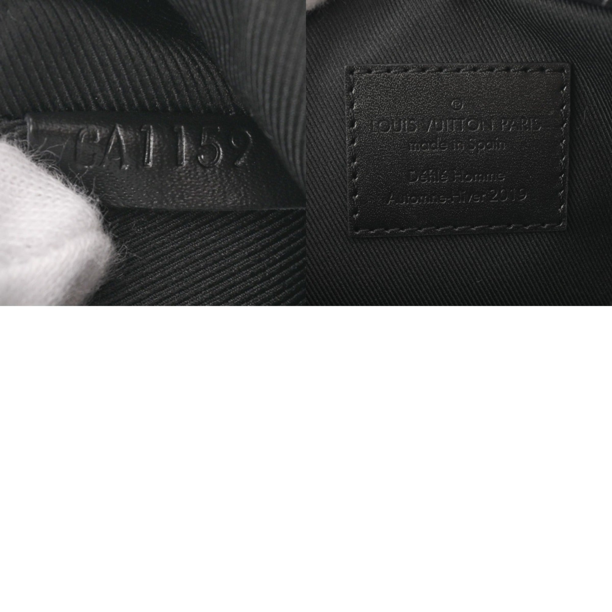 Louis Vuitton Noir Leather Shoulder Bag (Pre-Owned)