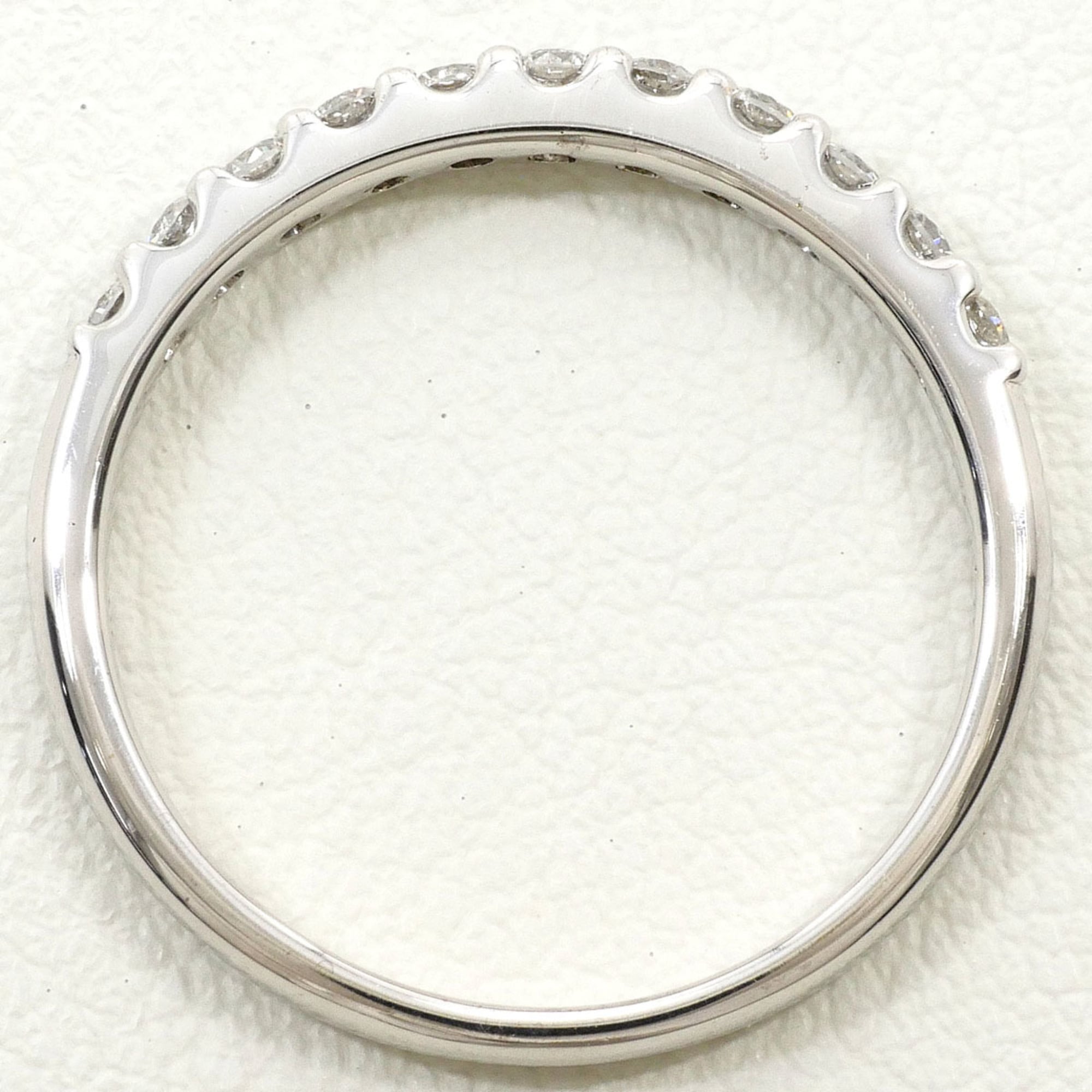 Unbranded White Gold White Gold (18K) Band Ring (Pre-Owned)