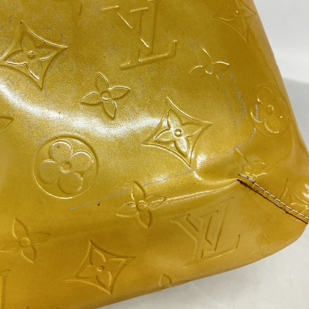 Louis Vuitton Beige Shoulder Bag (Pre-Owned)
