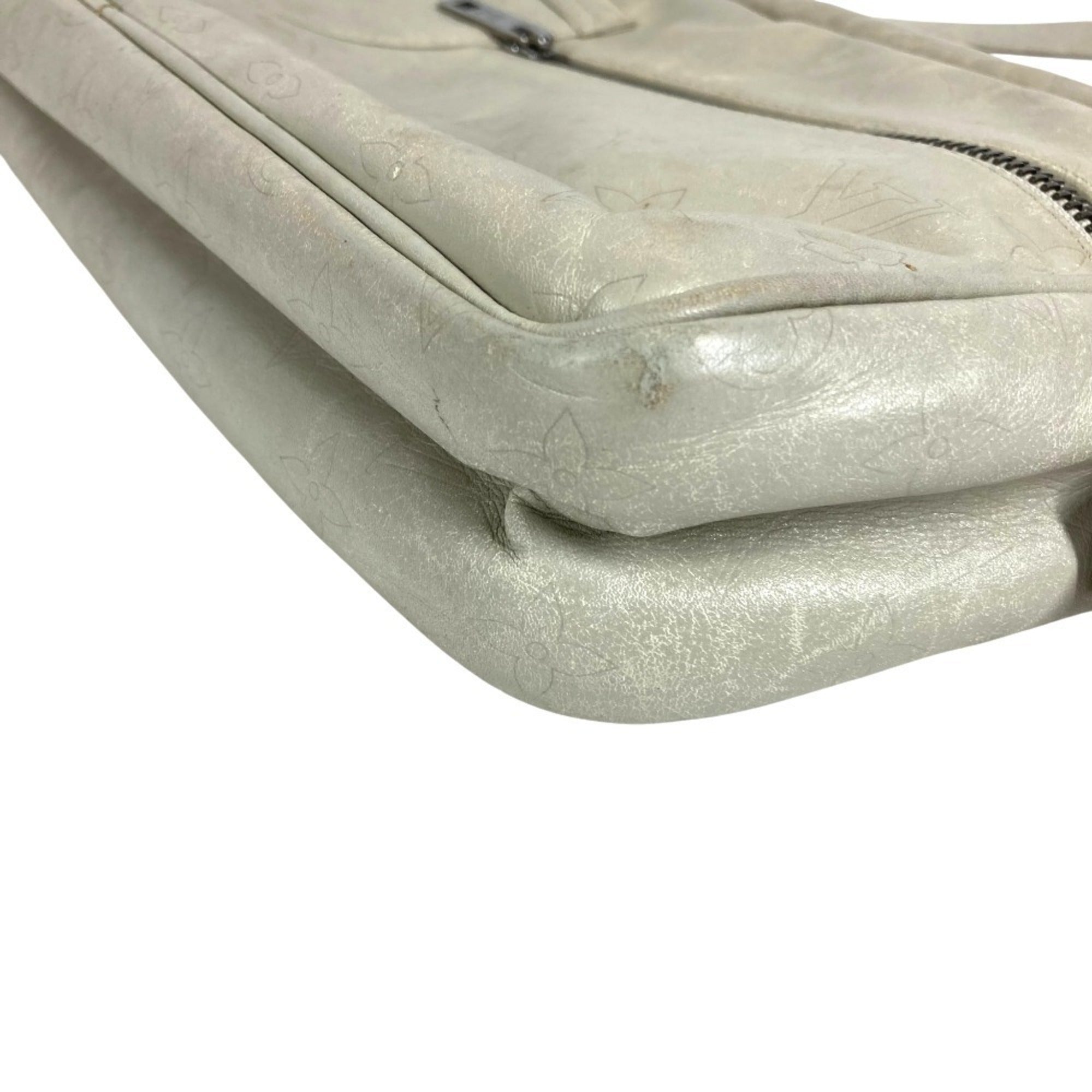Louis Vuitton Light Gray Leather Pochette Shoulder Bag (Pre-Owned)