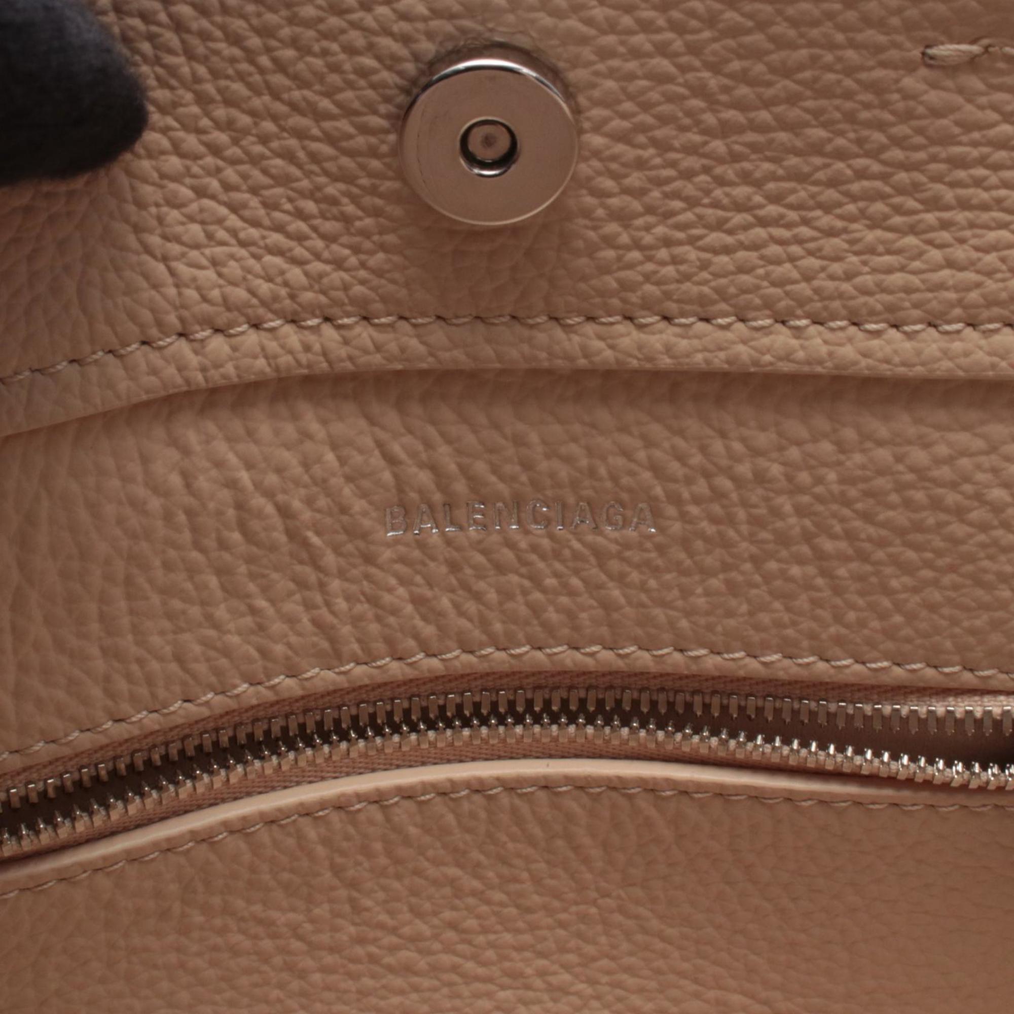 Balenciaga Ivory Leather Handbag (Pre-Owned)
