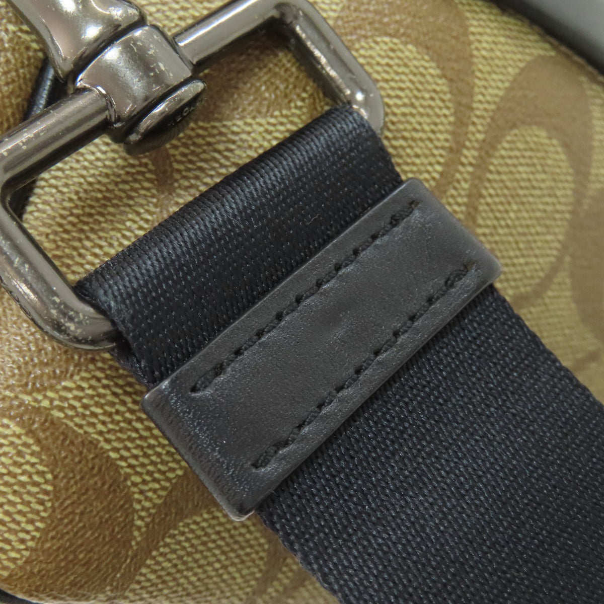 Coach Signature Black Pvc Shoulder Bag (Pre-Owned)
