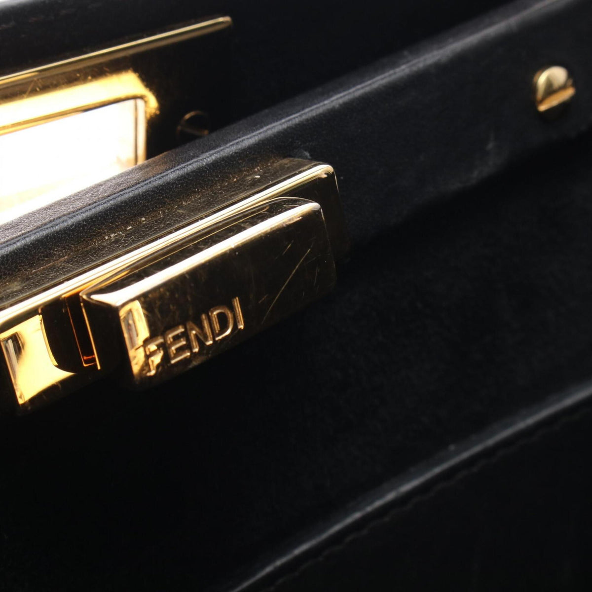 Fendi Black Leather Handbag (Pre-Owned)