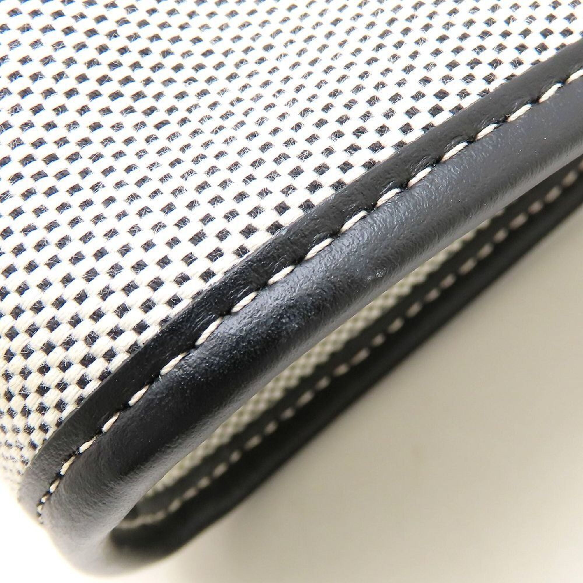Burberry Black Canvas Leather Shoulder Bag (Pre-Owned)