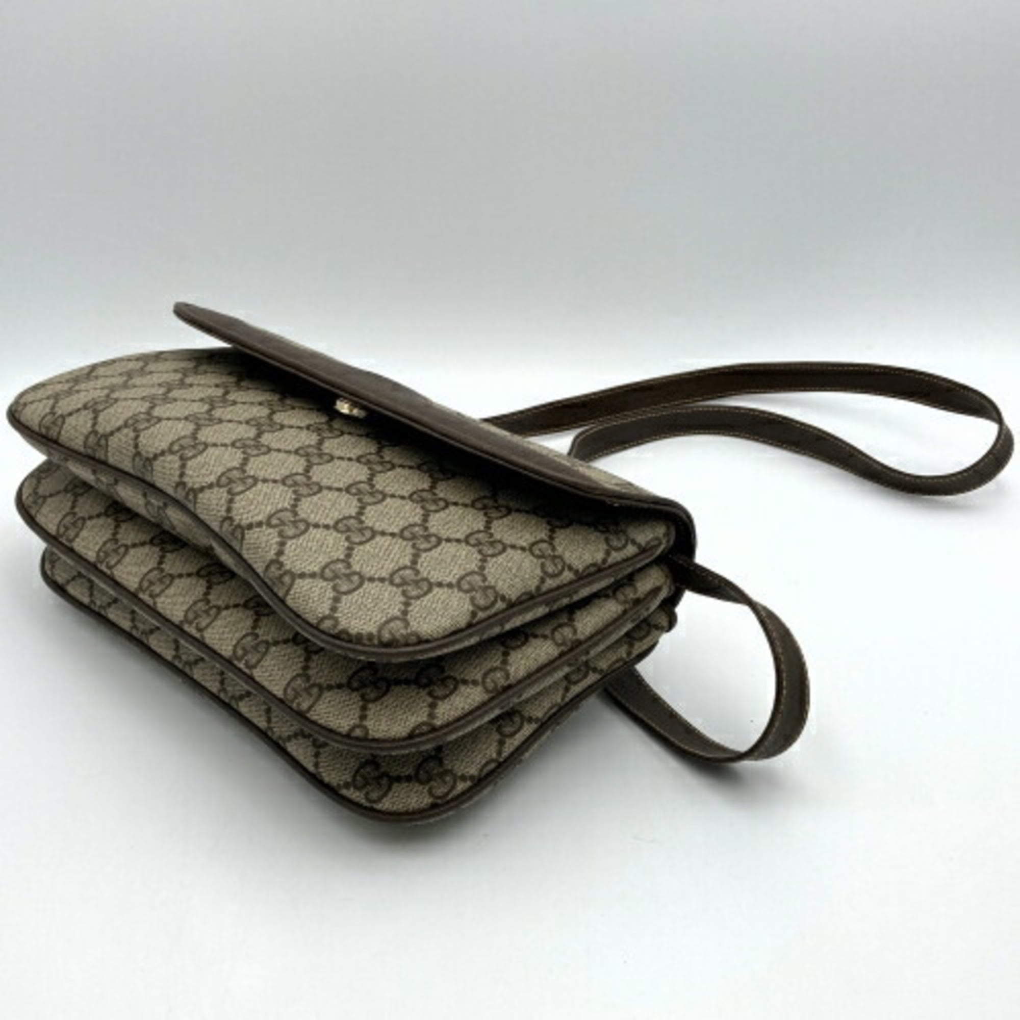 Gucci Brown Gg Supreme Shoulder Bag (Pre-Owned)