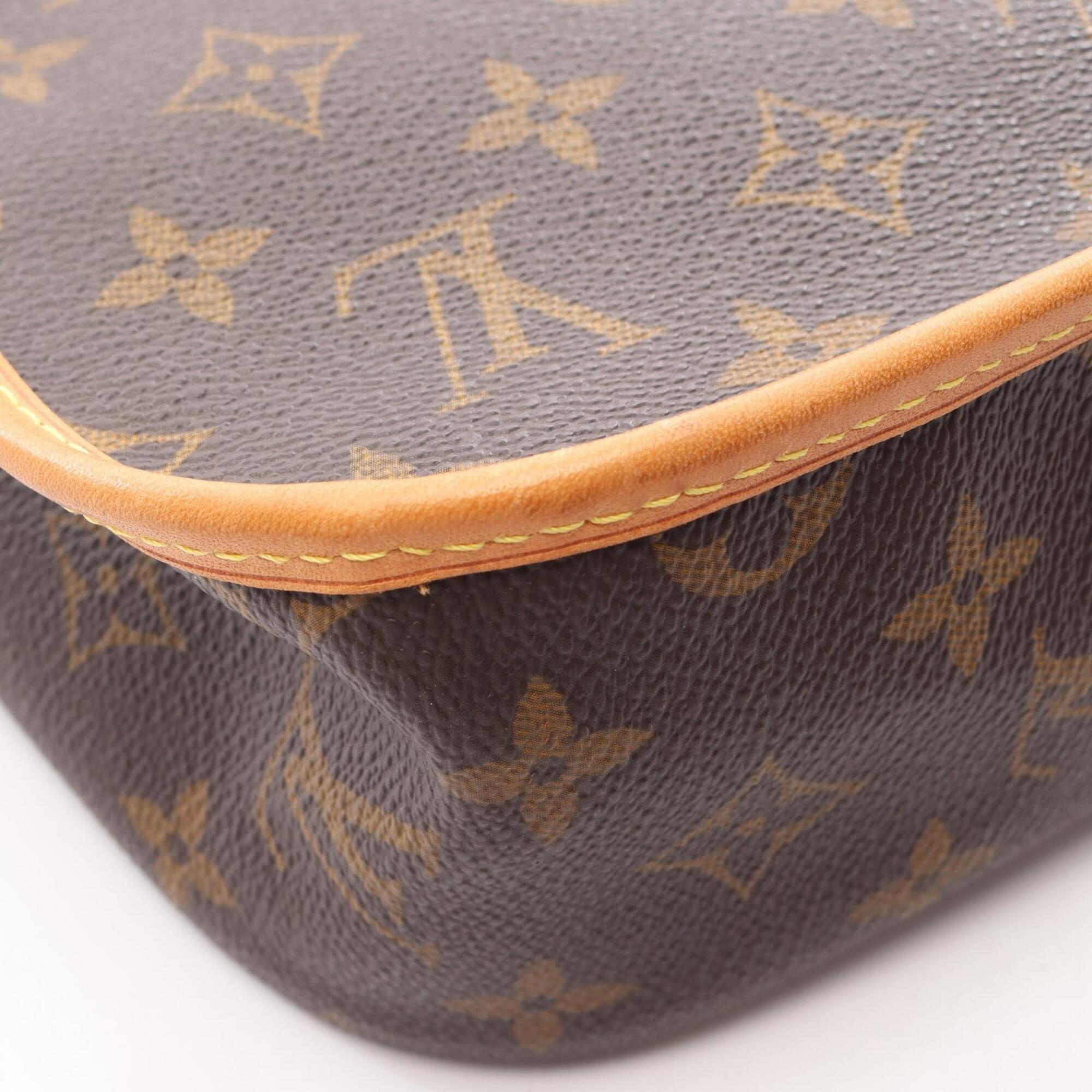 Louis Vuitton Brown Leather Handbag Shoulder Bag (Pre-Owned)