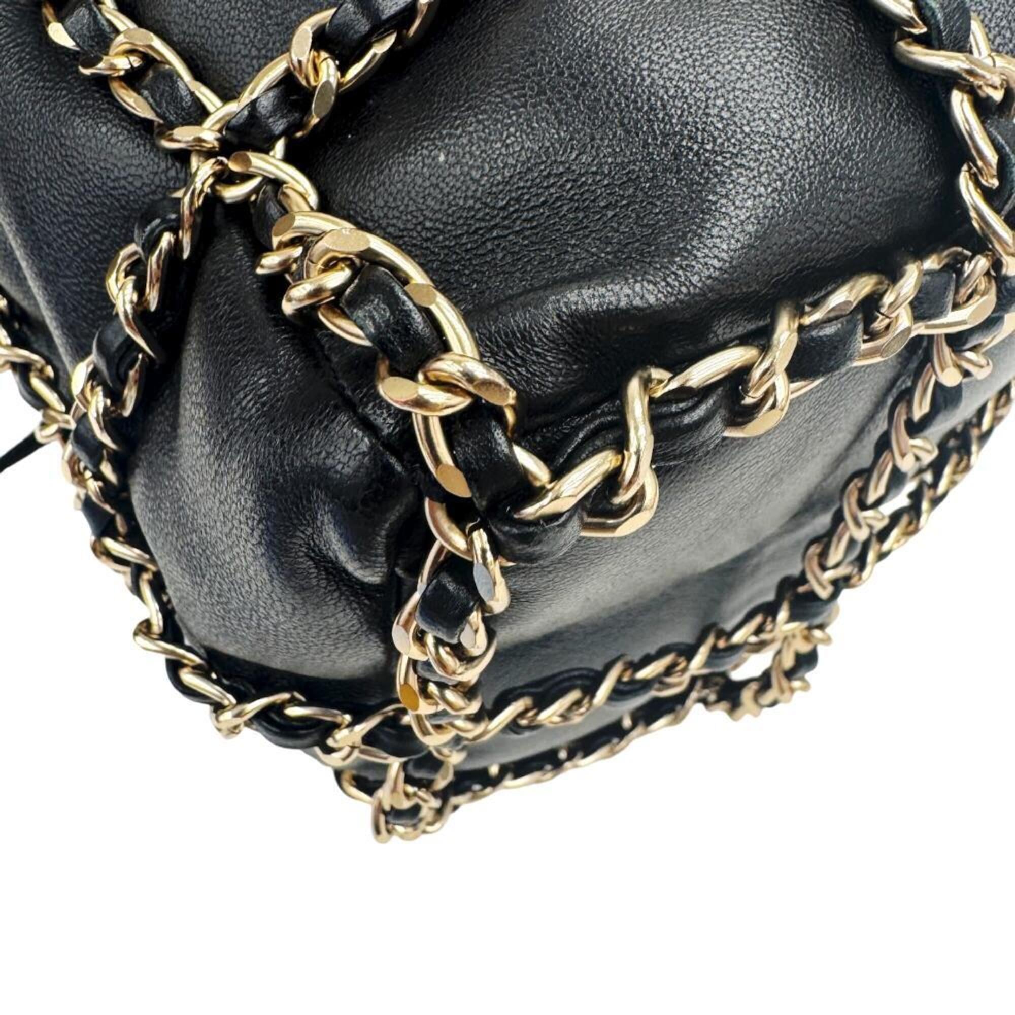 Chanel Black Leather Shoulder Bag (Pre-Owned)