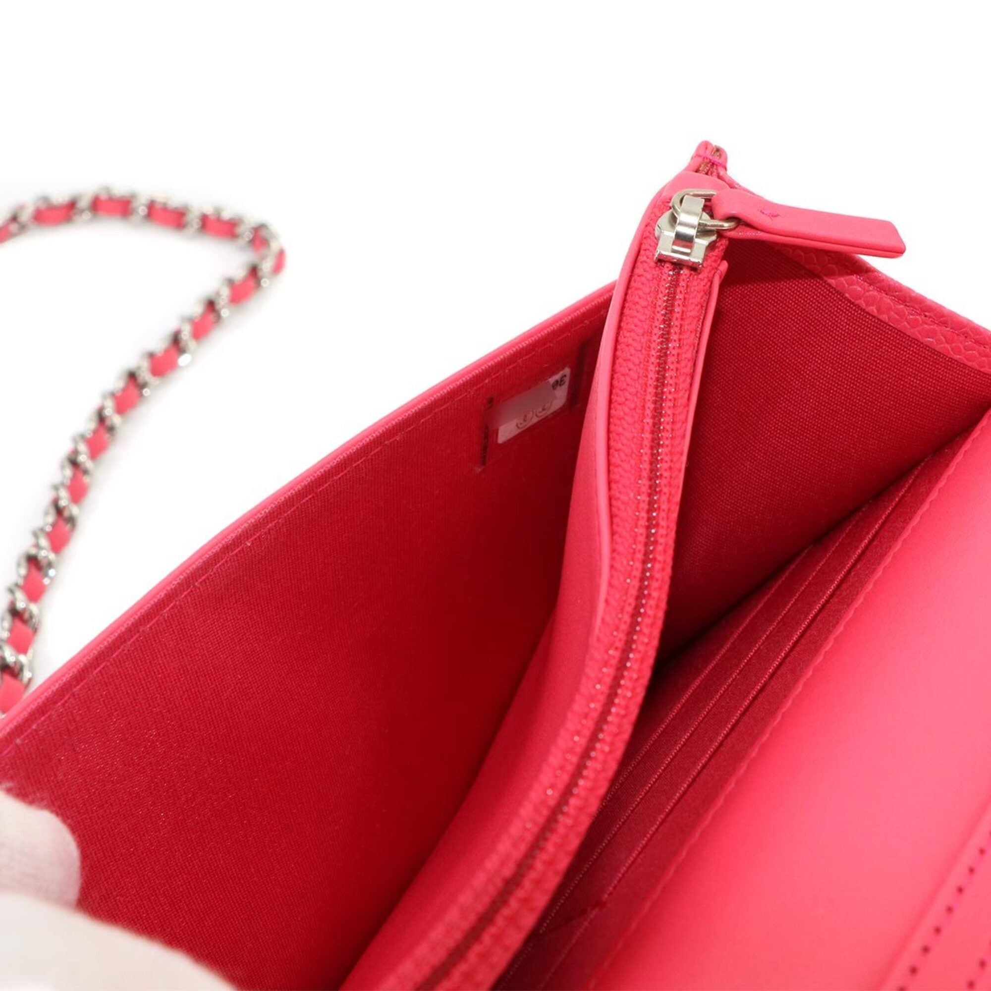 Chanel Pink Leather Chain/Shoulder Wallet (Pre-Owned)