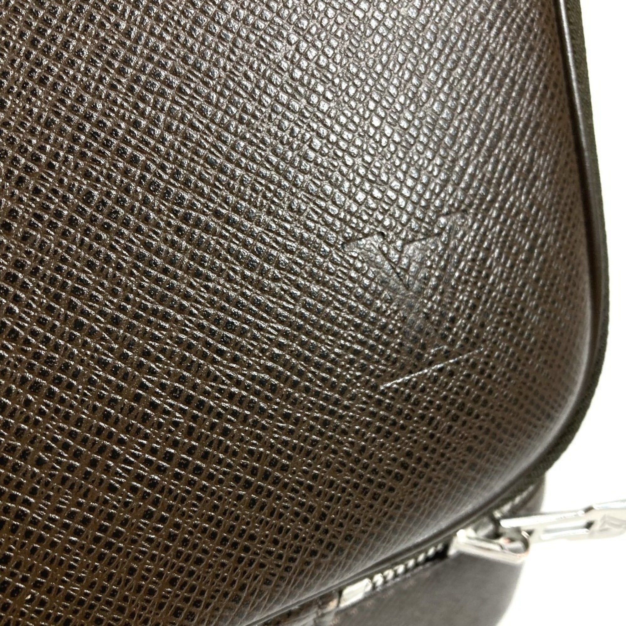 Louis Vuitton Brown Grizzly Taiga Leather Leather Handbag Tote Bag (Pre-Owned)