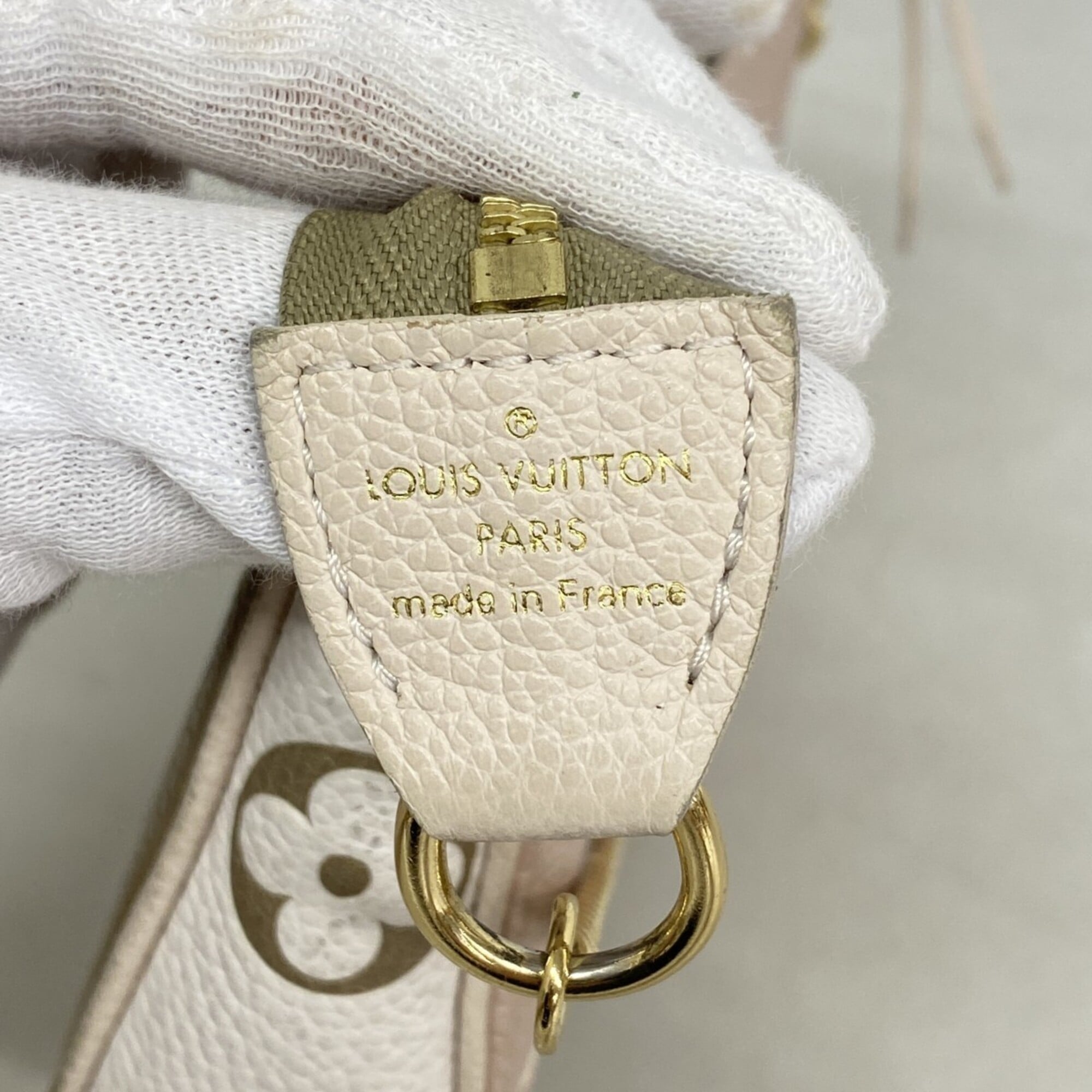 Louis Vuitton Beige Khaki Pouch (Pre-Owned)