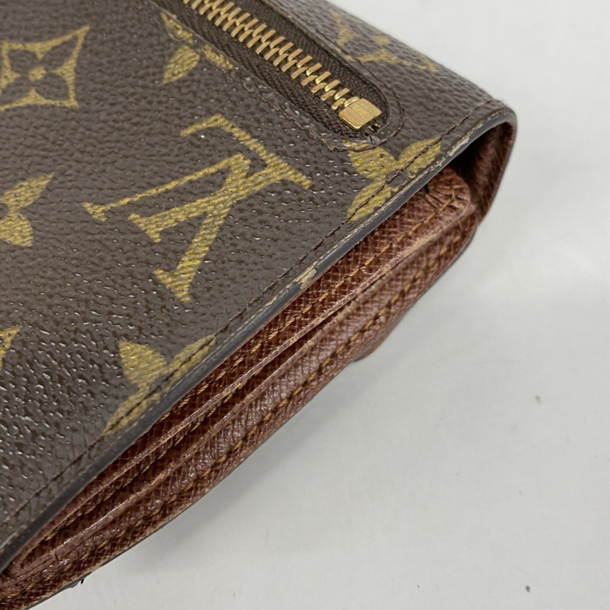 Louis Vuitton Brown Wallet (Tri-Fold) (Pre-Owned)