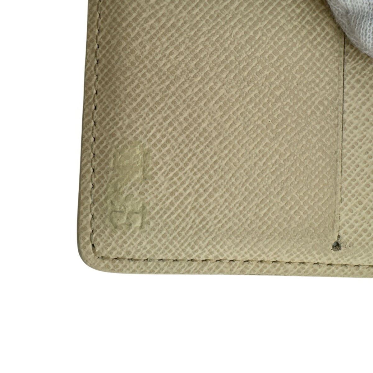 Louis Vuitton Galle White Leather Wallet (Bi-Fold) (Pre-Owned)