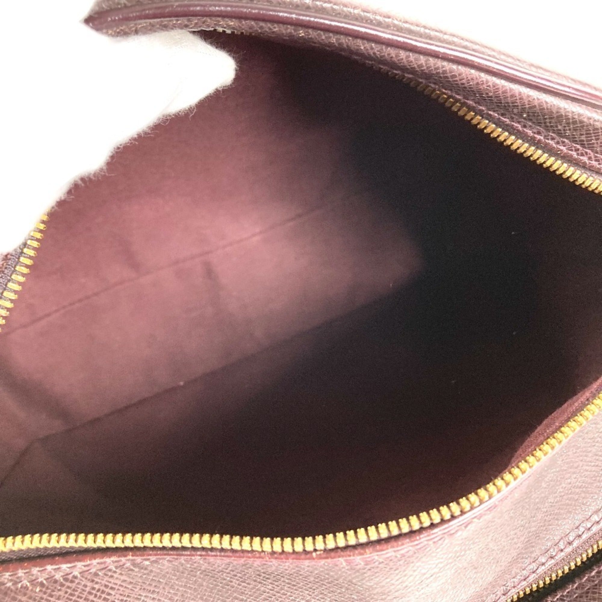 Louis Vuitton Purple Taiga Leather Shoulder Bag (Pre-Owned)