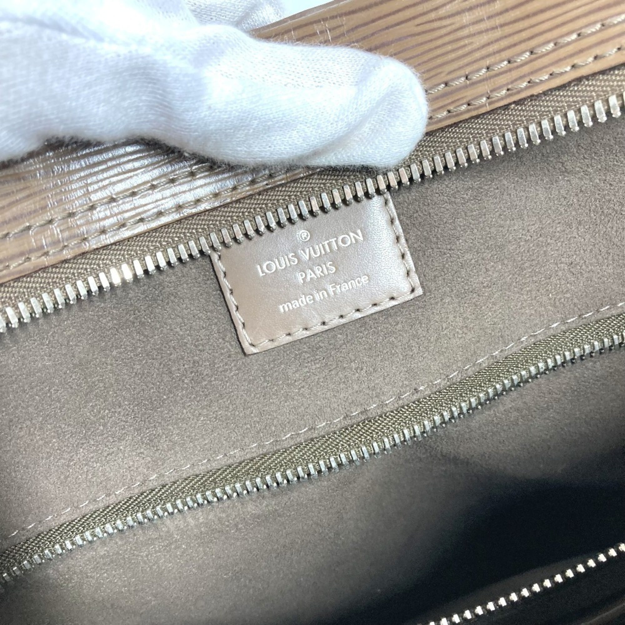 Louis Vuitton Epi Beige Brown Epi Leather Briefcase (Pre-Owned)