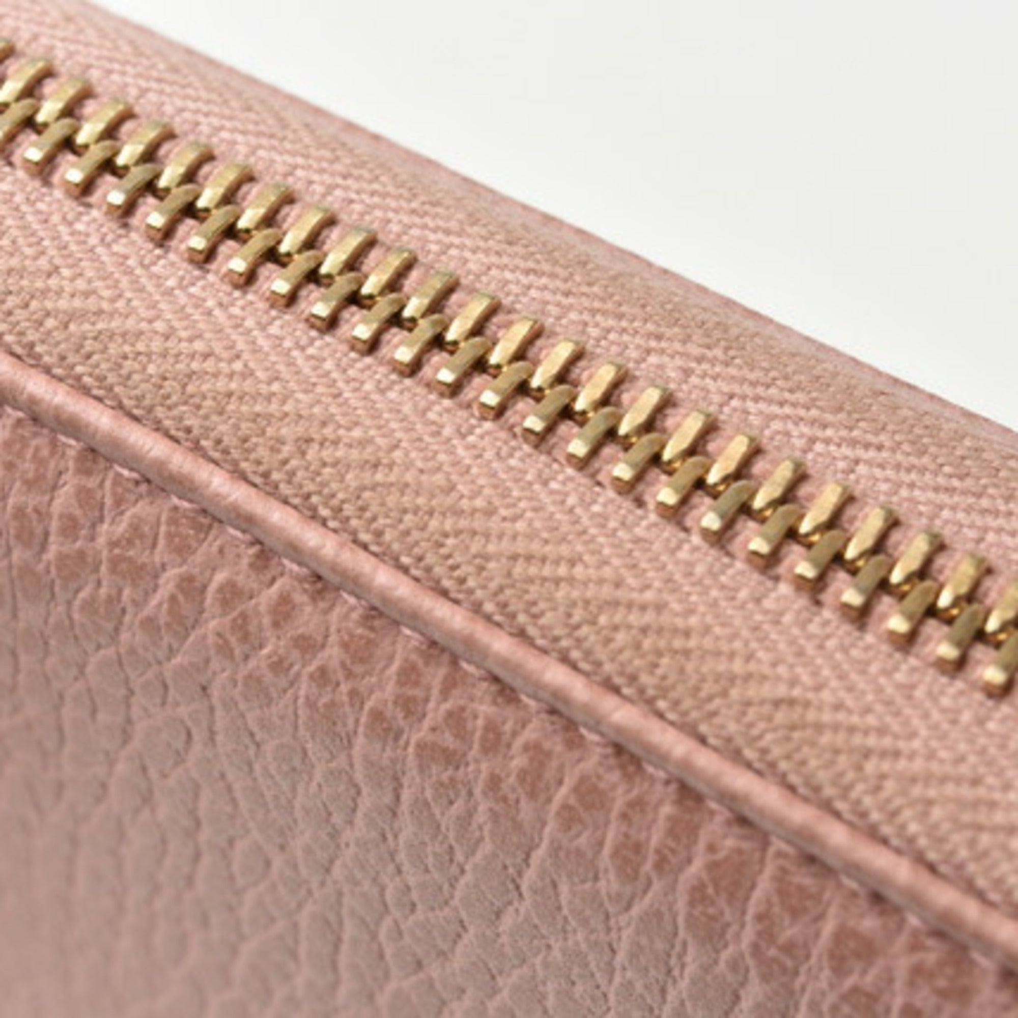 Gucci Light Pink Leather Wallet (Bi-Fold) (Pre-Owned)