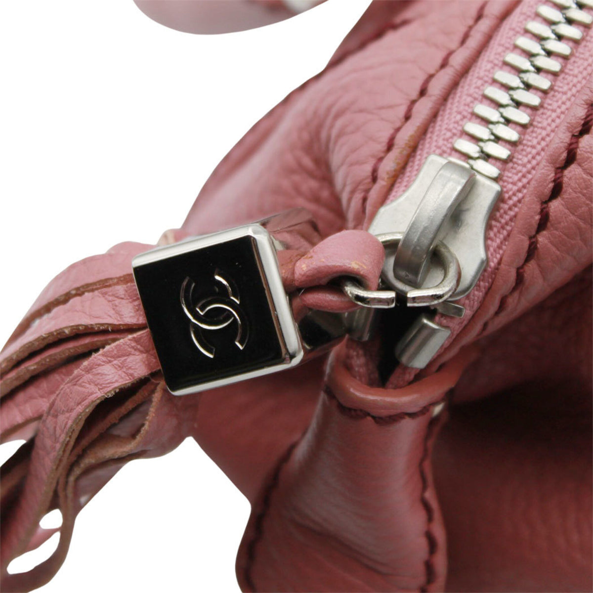 Chanel Pink Leather Handbag (Pre-Owned)