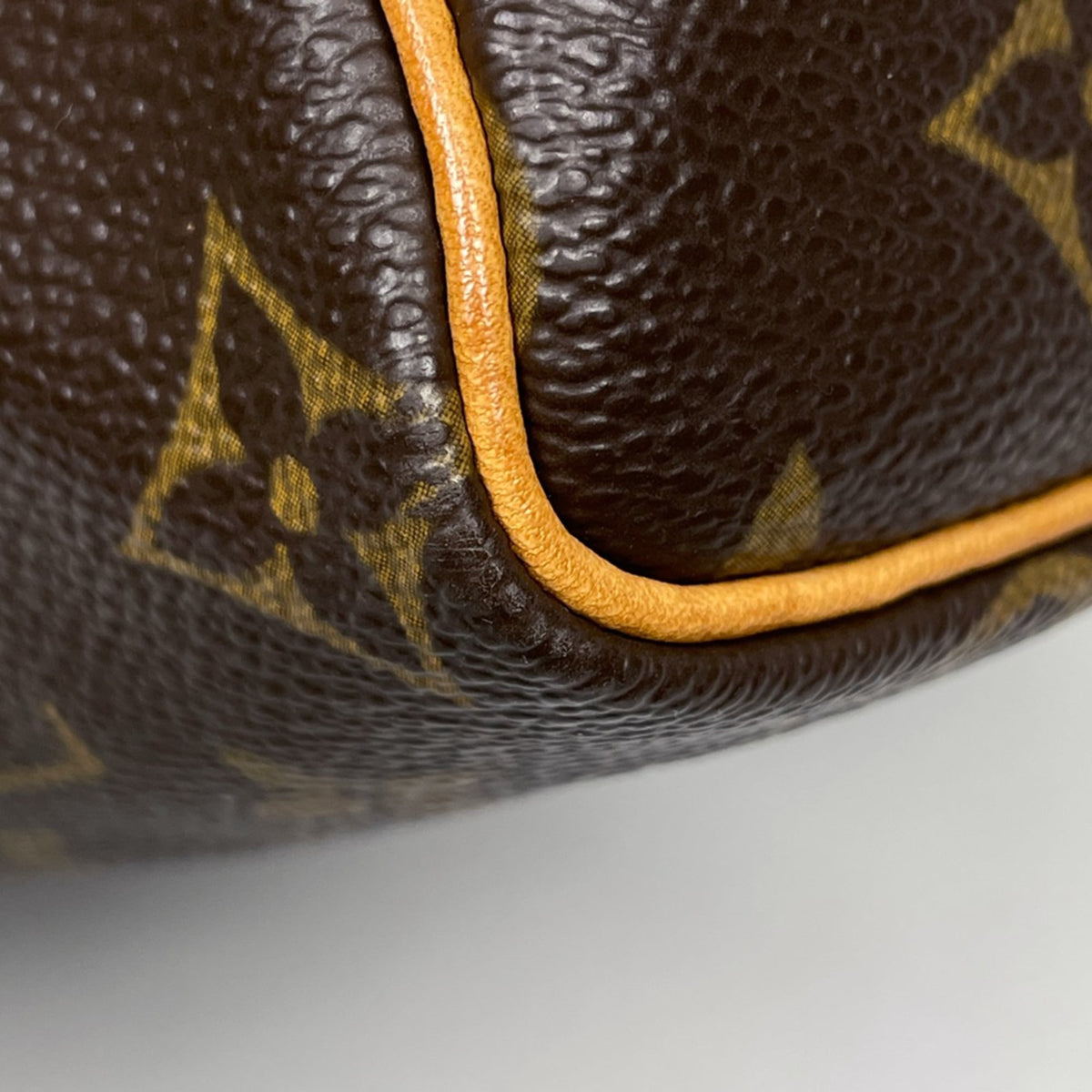 Louis Vuitton Brown Monogram Handbag (Pre-Owned)