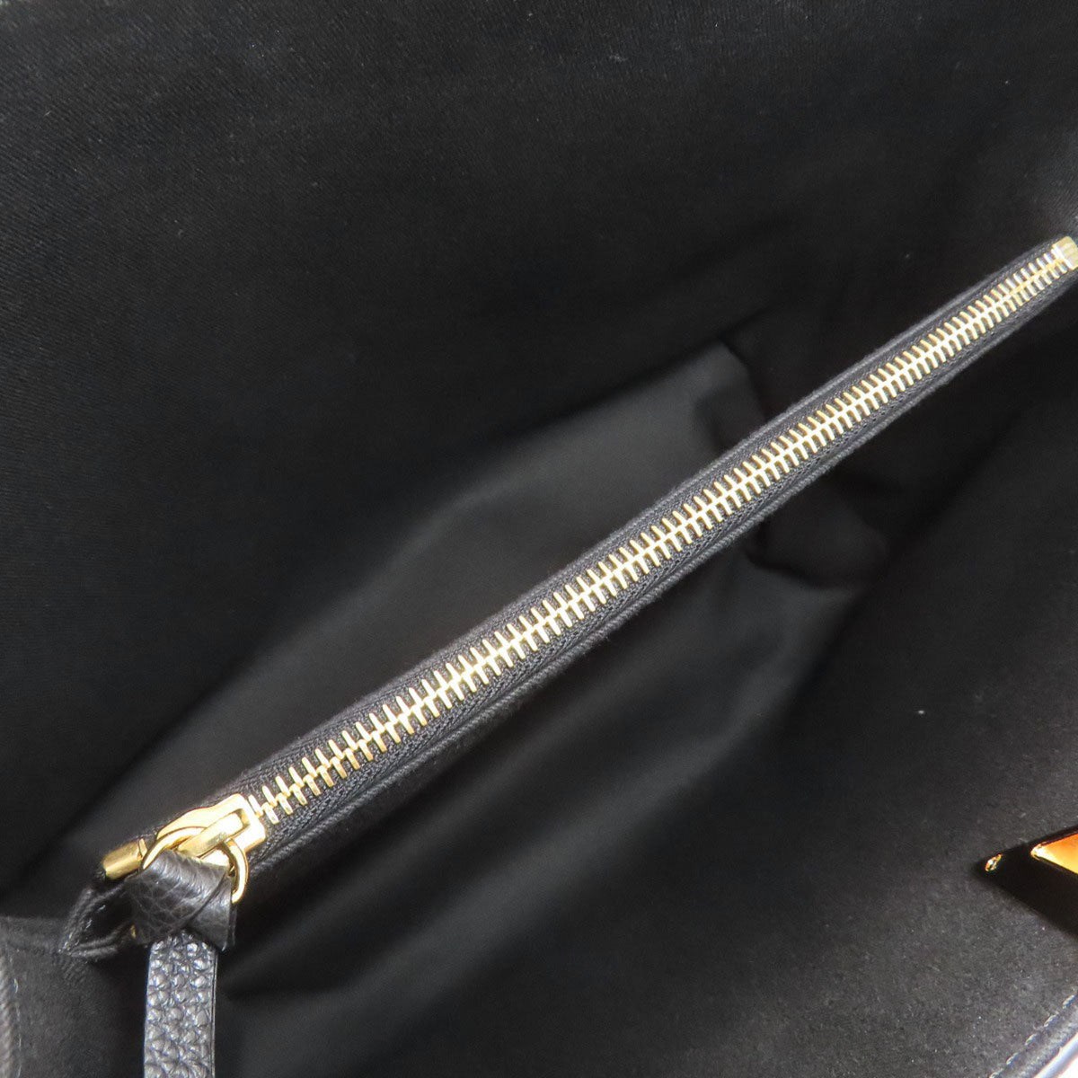 Versace Black Leather Tote Bag (Pre-Owned)