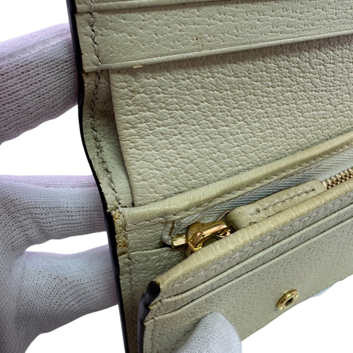 Gucci White Leather Wallet (Bi-Fold) (Pre-Owned)