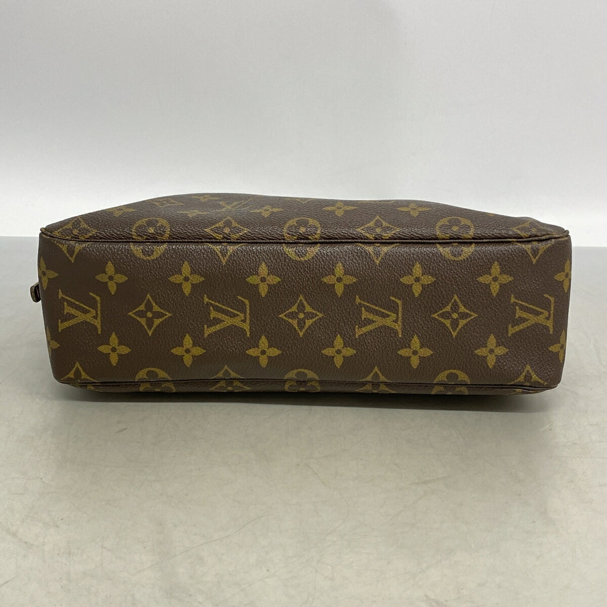 Louis Vuitton Brown Pouch (Pre-Owned)