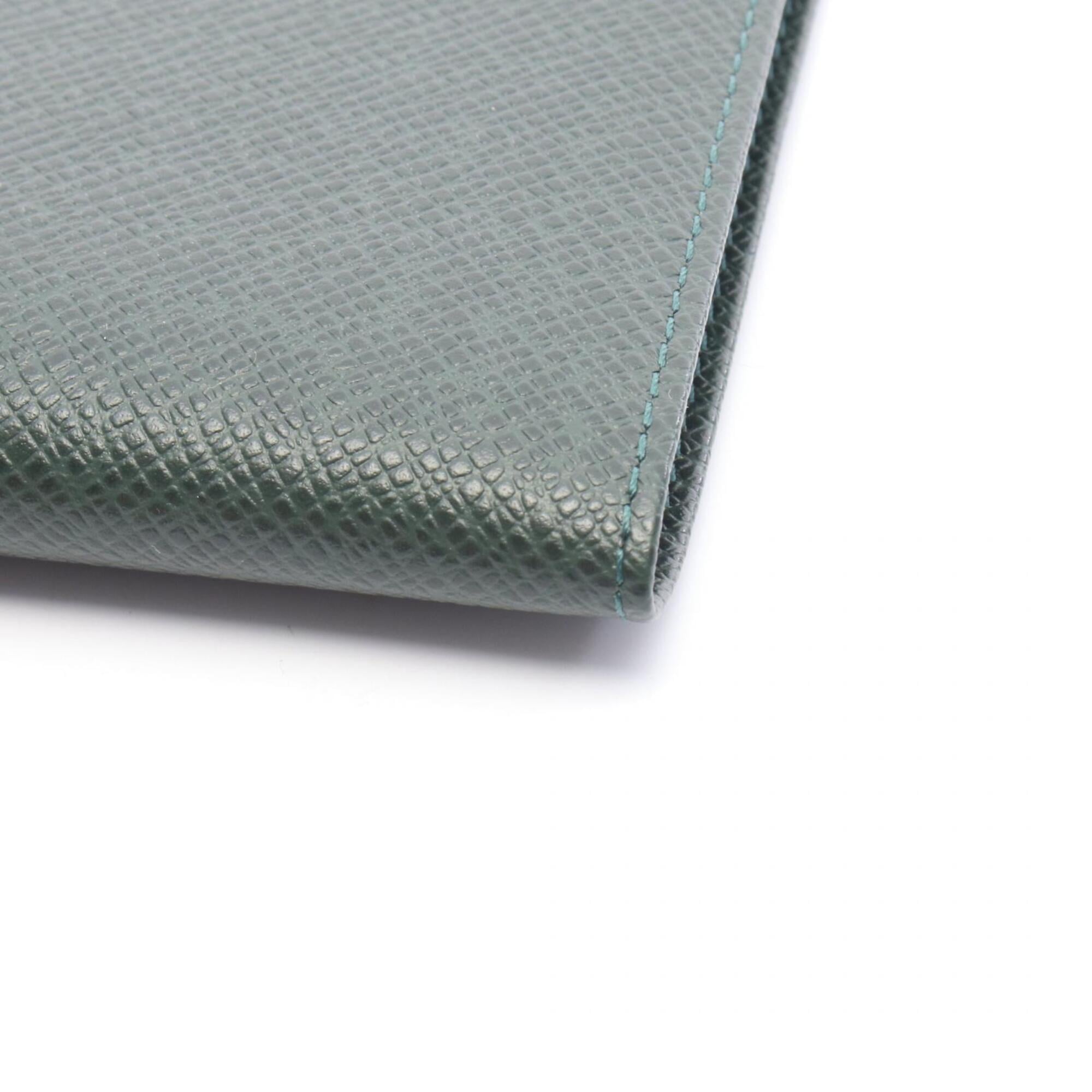 Louis Vuitton Green Taiga Leather Leather Wallet (Bi-Fold) (Pre-Owned)