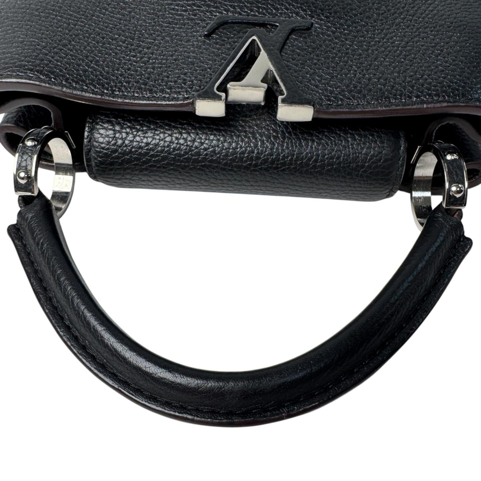 Louis Vuitton Black Leather Handbag Shoulder Bag (Pre-Owned)