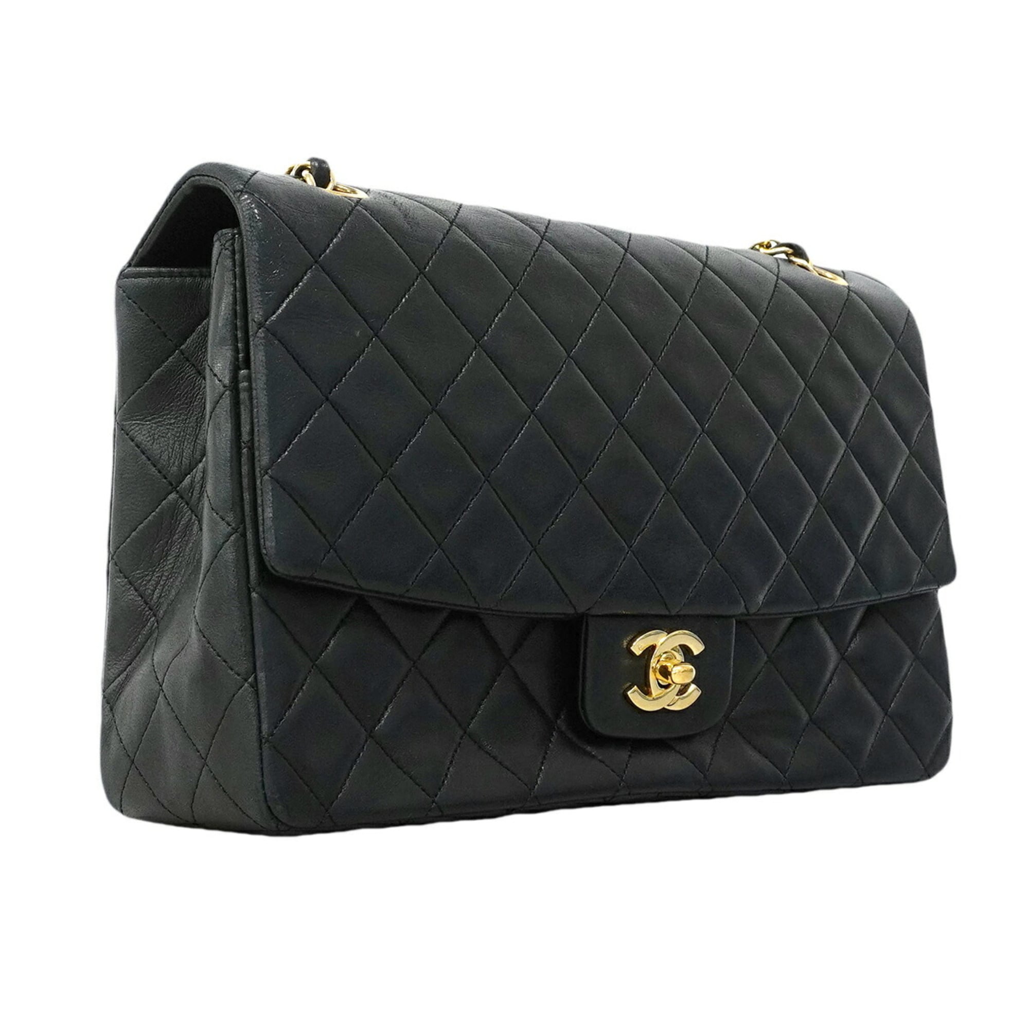 Chanel Black Leather Shoulder Bag (Pre-Owned)