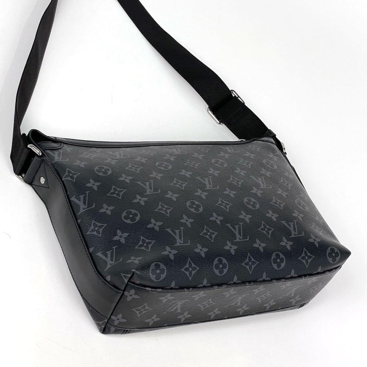 Louis Vuitton Black Monogram Eclipse Shoulder Bag (Pre-Owned)