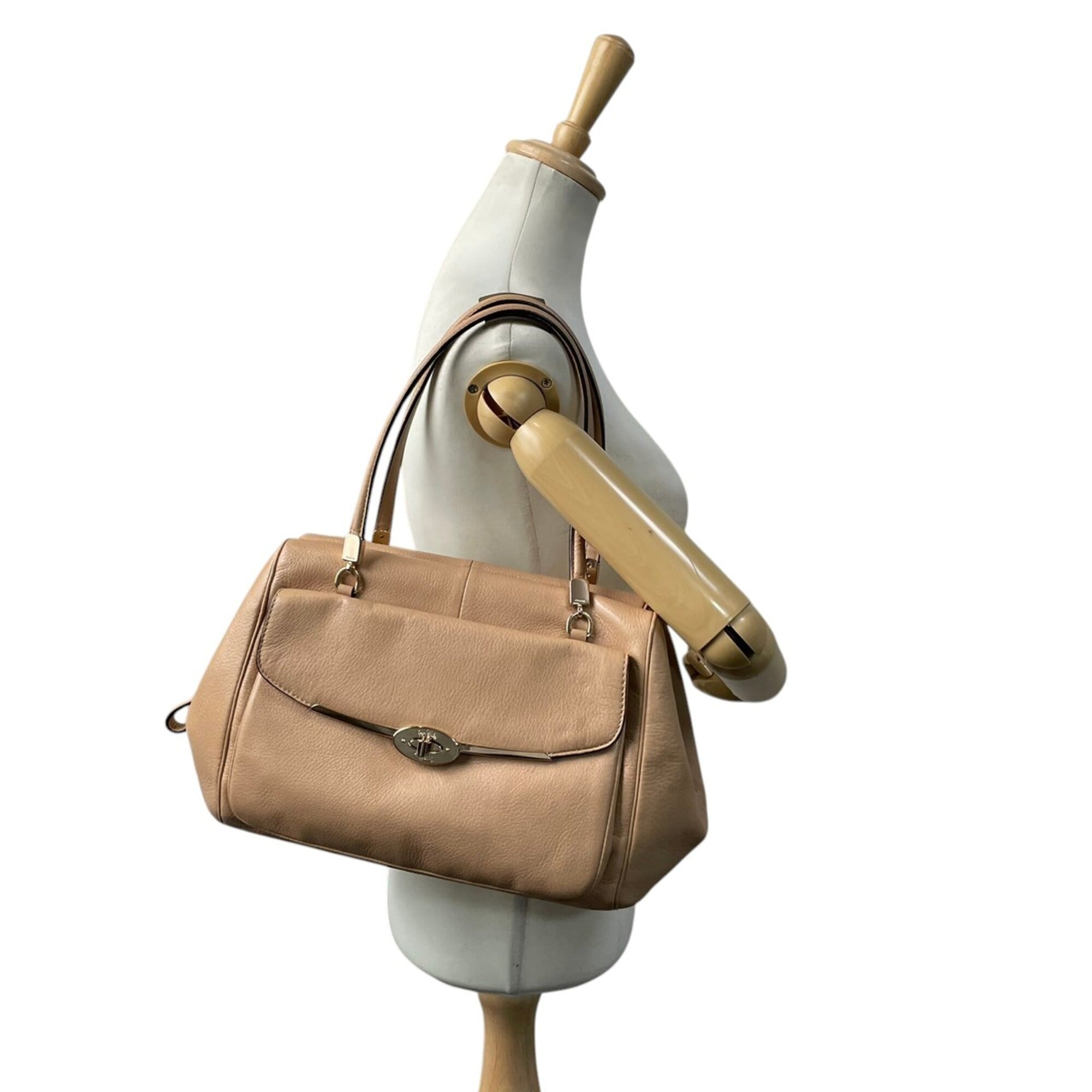 Coach Beige Leather Handbag Tote Bag (Pre-Owned)