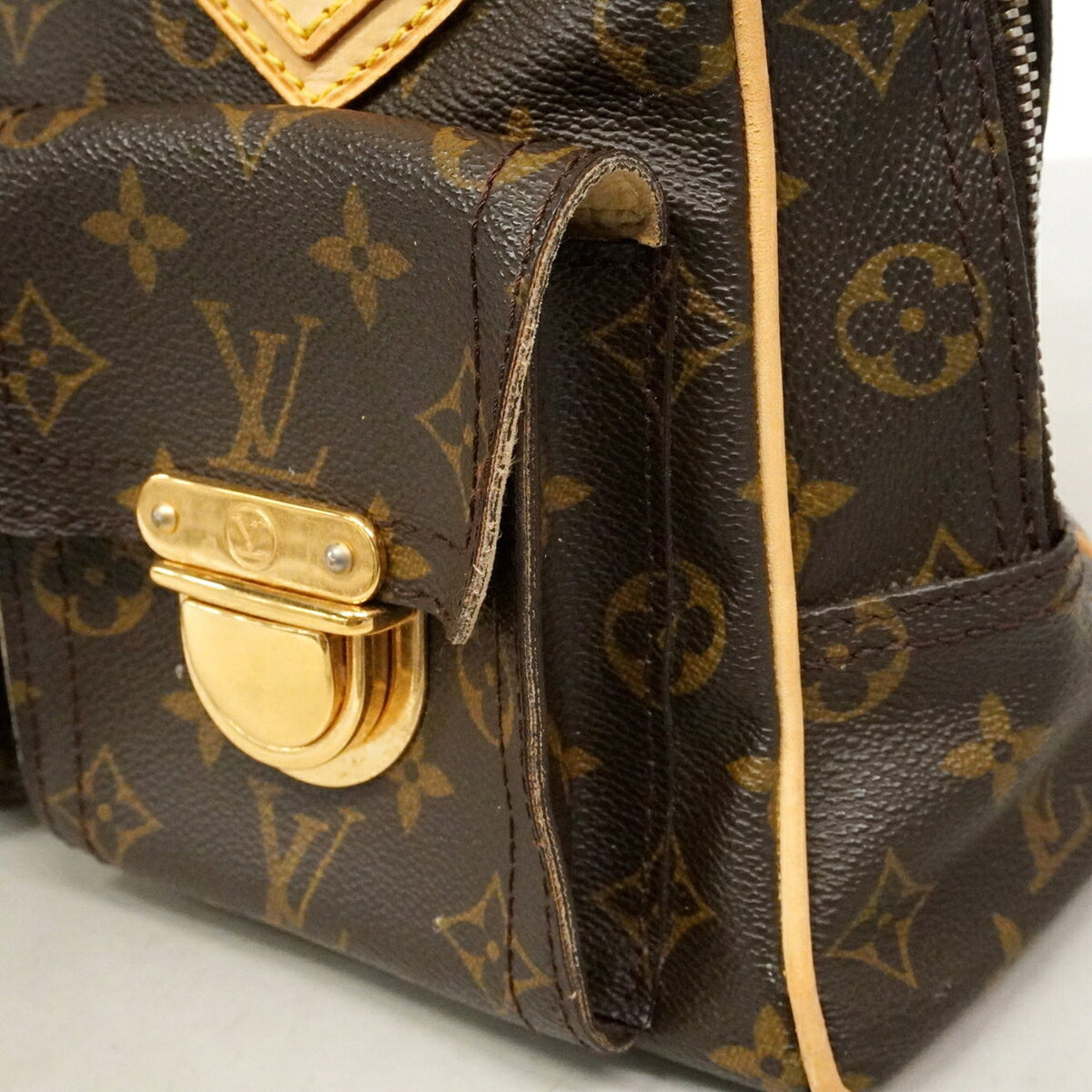 Louis Vuitton Brown Handbag (Pre-Owned)
