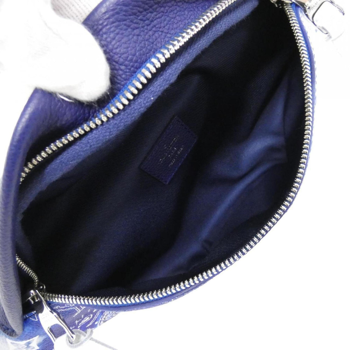 Louis Vuitton Blue Shoulder Bag (Pre-Owned)